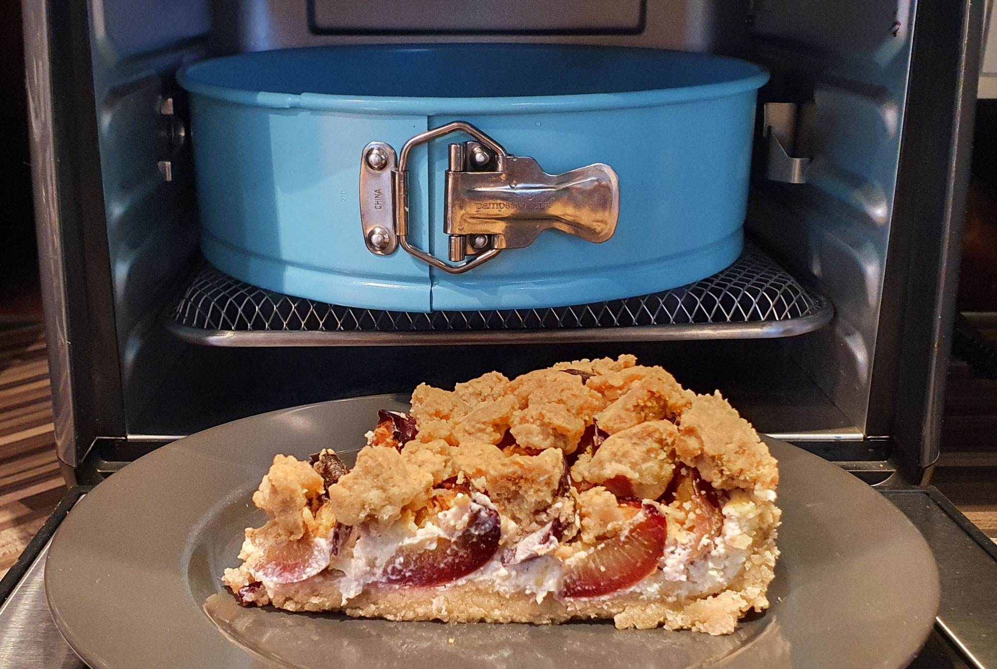 Zwetschgenkuchen mit Streusel im Air Fryer