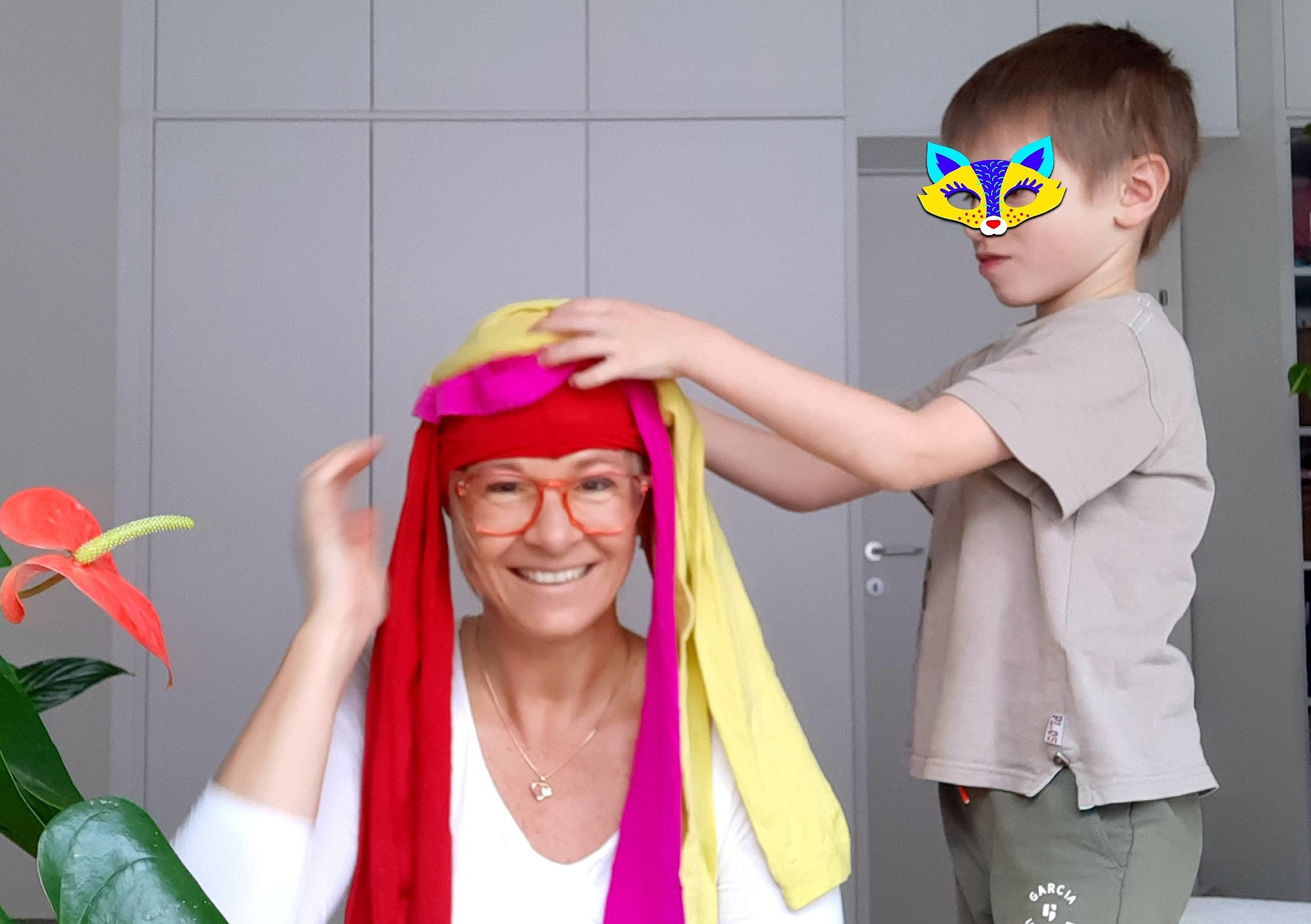 Mit Kindern dein Faschingskostüm gestalten