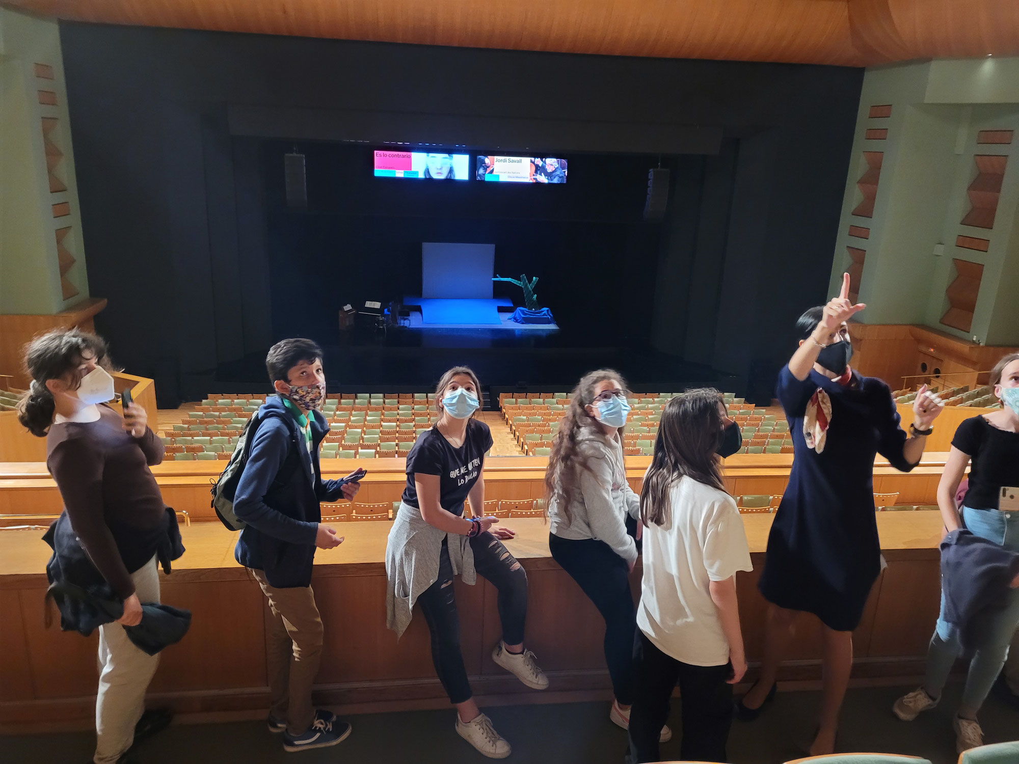 Visita al teatro Maestranza y representación de "La Flauta Mágica"
