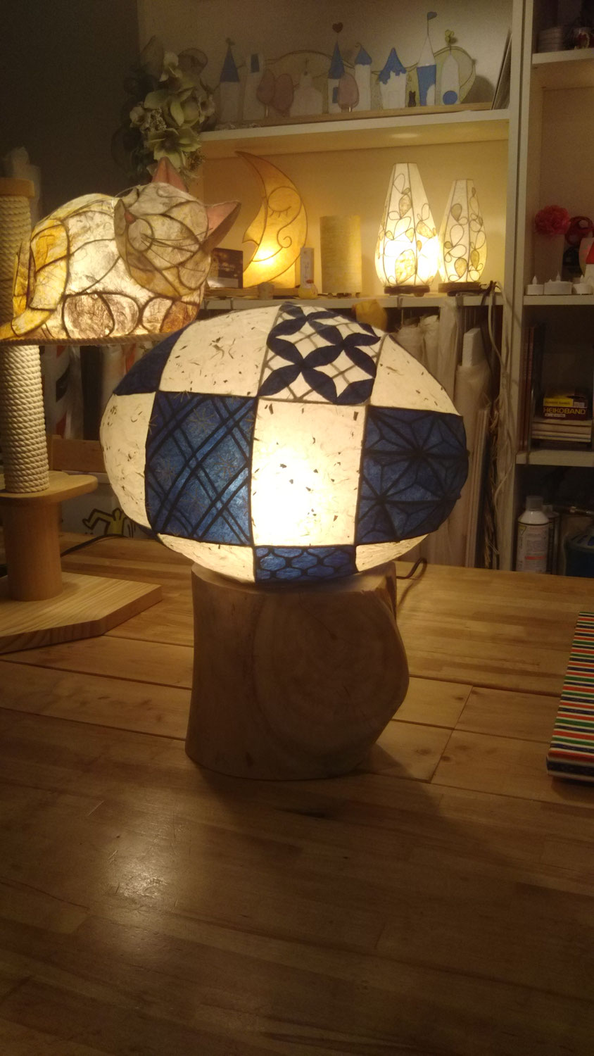 和紙あかり Tokyo Tesukiwashikobo ページ