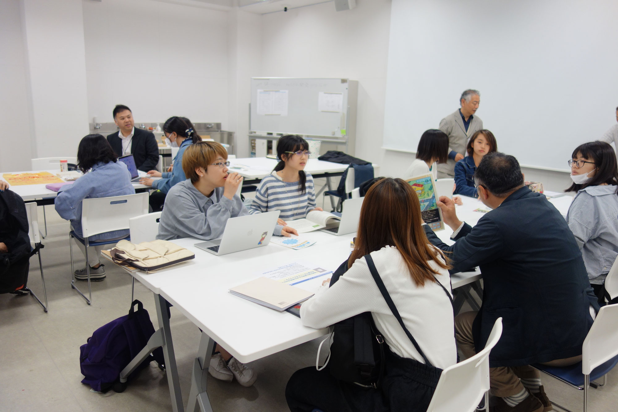 【コンテンツフォーケア】今年も女子美術大学との協働が始まりました！