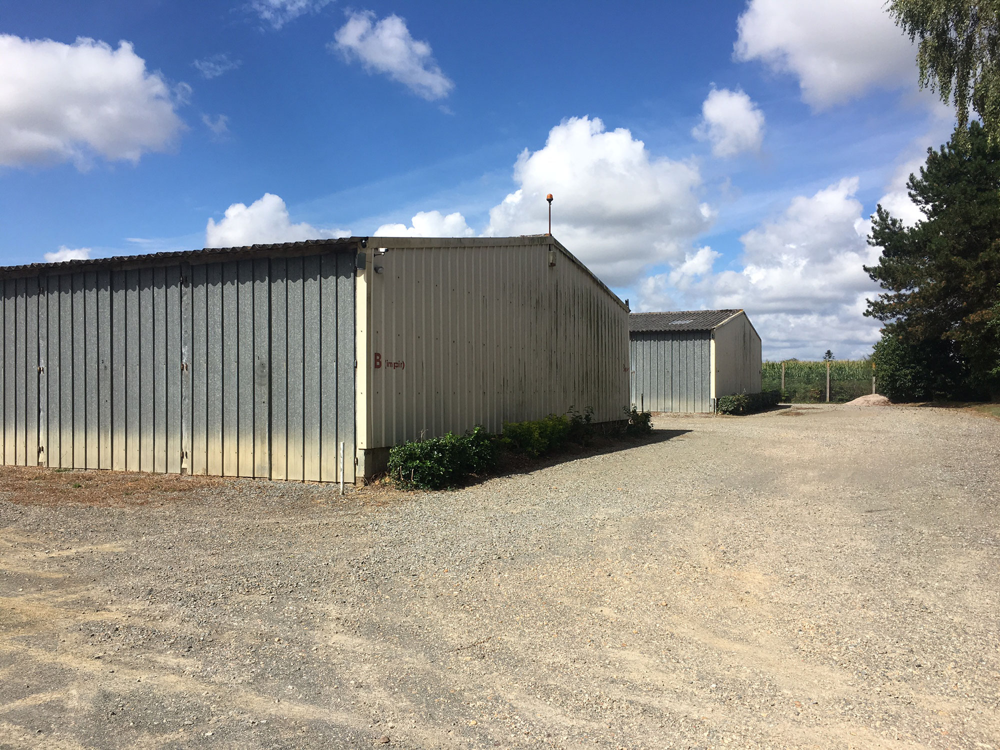 BRETIBOX - Hivernage et location de garages et de boxes en Ille-et-Vilaine 35