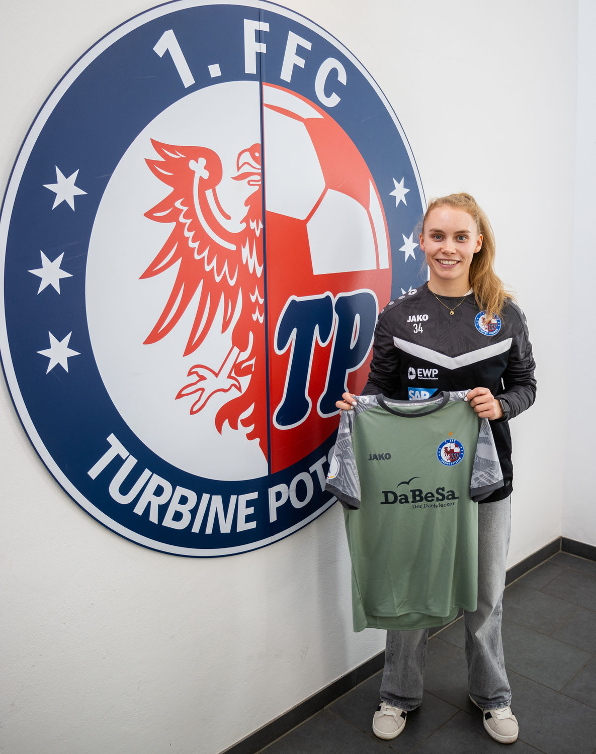 Hallo, Bundesliga! Nach über vier Monaten ZOCCER-Individualtraining unterschreibt unsere Luca Scheel bei Erstligist 1.FFC Turbine Potsdam