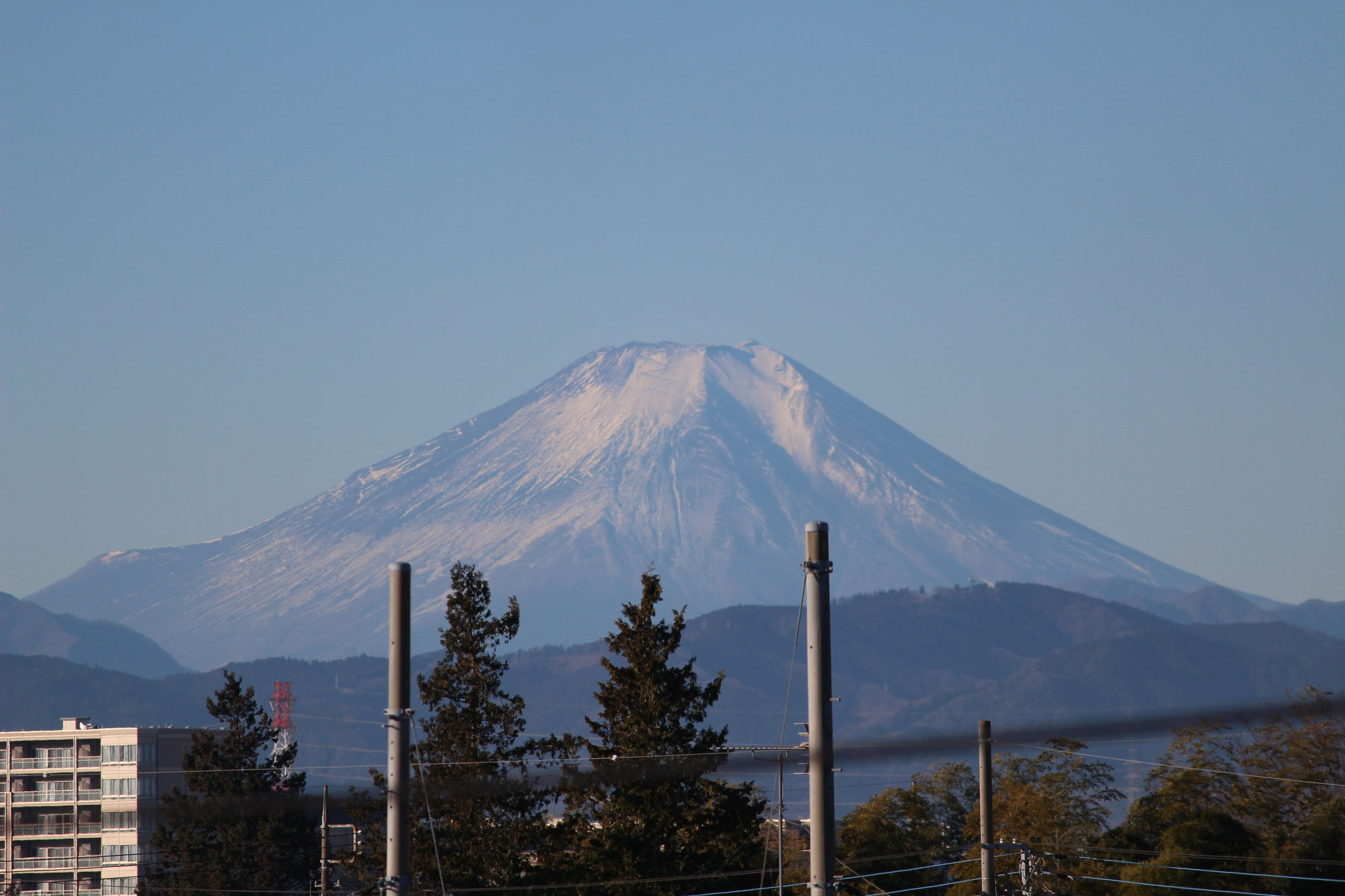 富士山の雪が少ない。