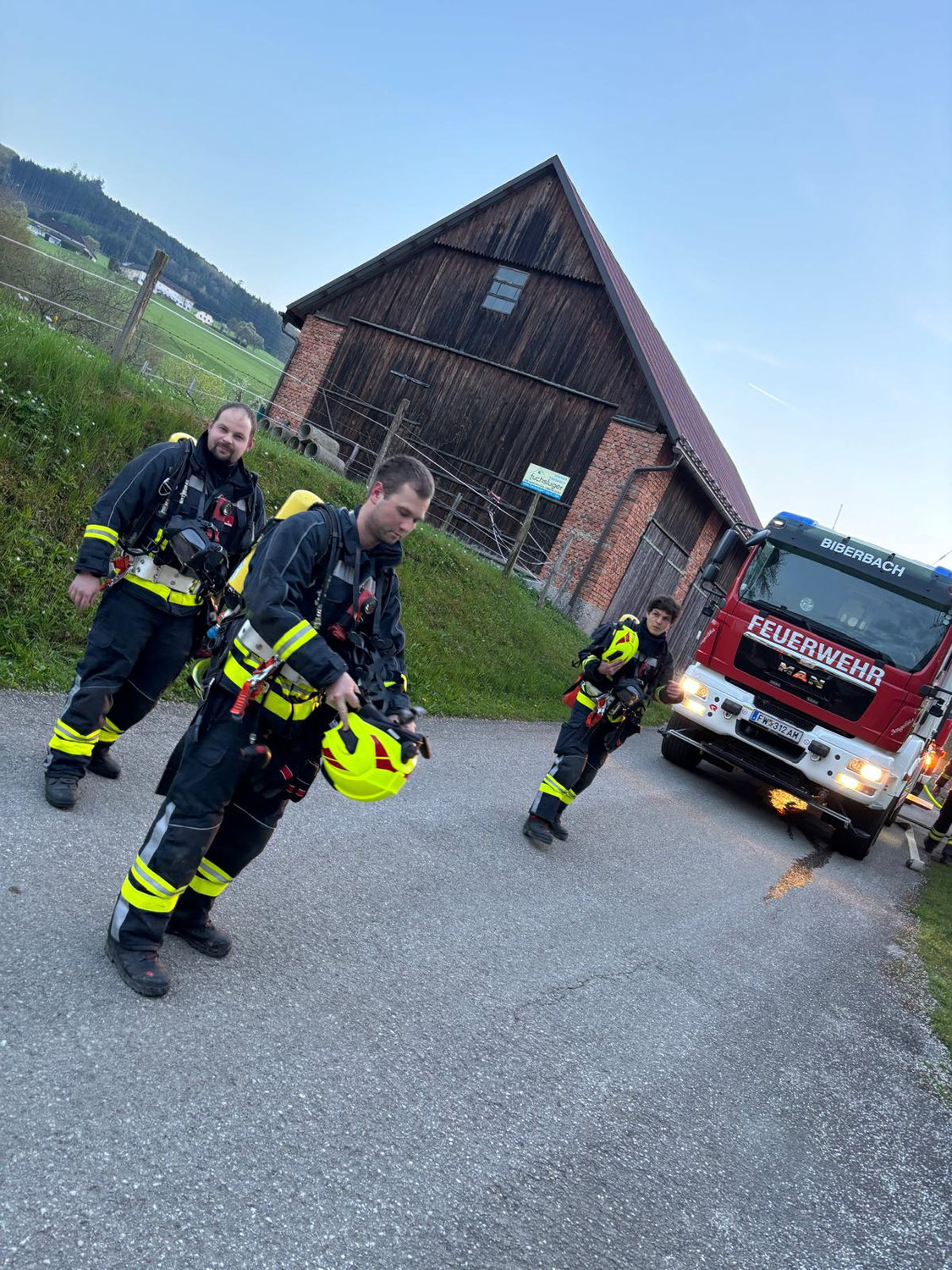 Neun Feuerwehren probten den Ernstfall in Biberbach