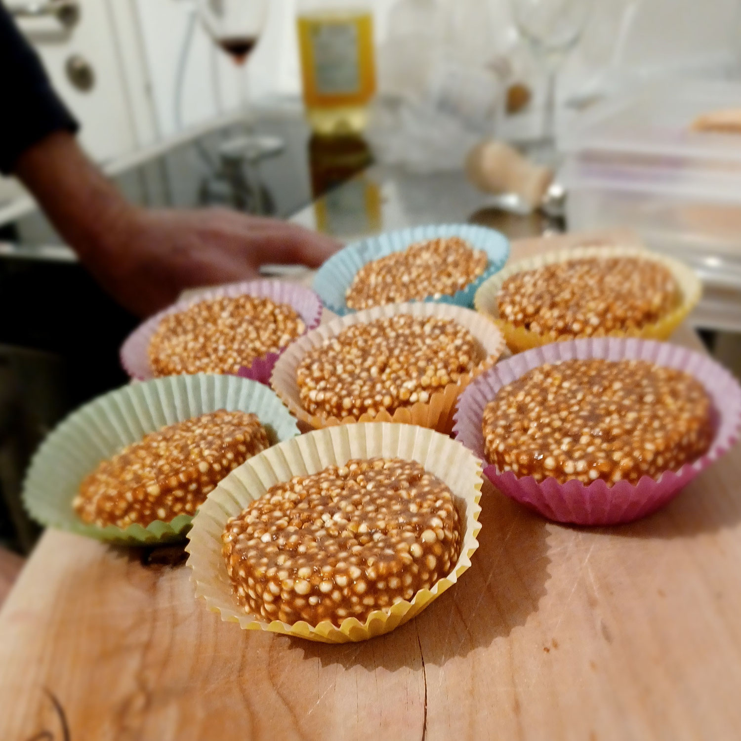 Tahini-Silan-Gefrorenes mit Quinoapopp (vegan)