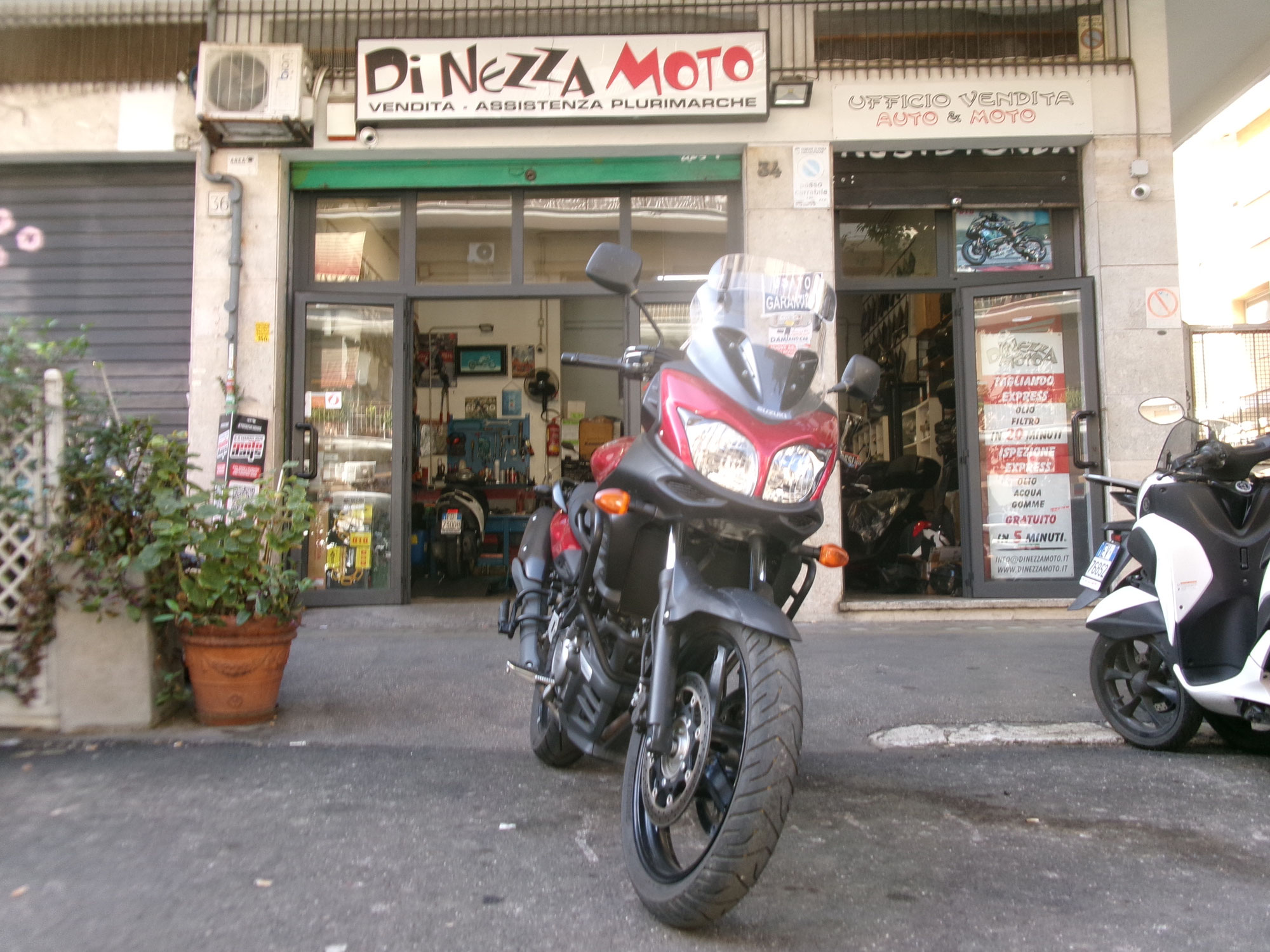 SUZUKI V-STROM 650 - 2014 - KM 15.000 - EURO 3