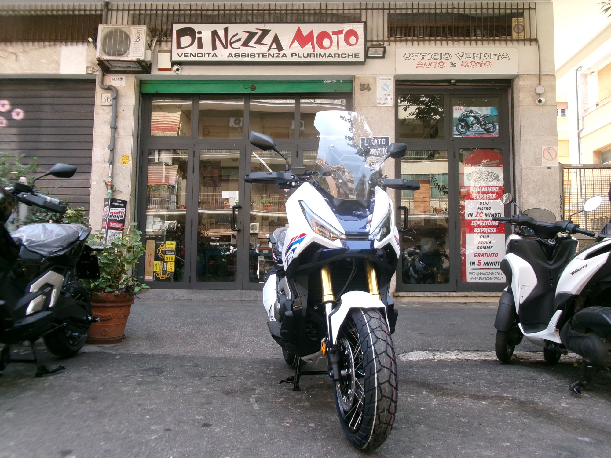 HONDA X-ADV 750 ABS DCT SPECIAL EDITION - EURO 5 - NUOVA DA IMMATRICOLARE