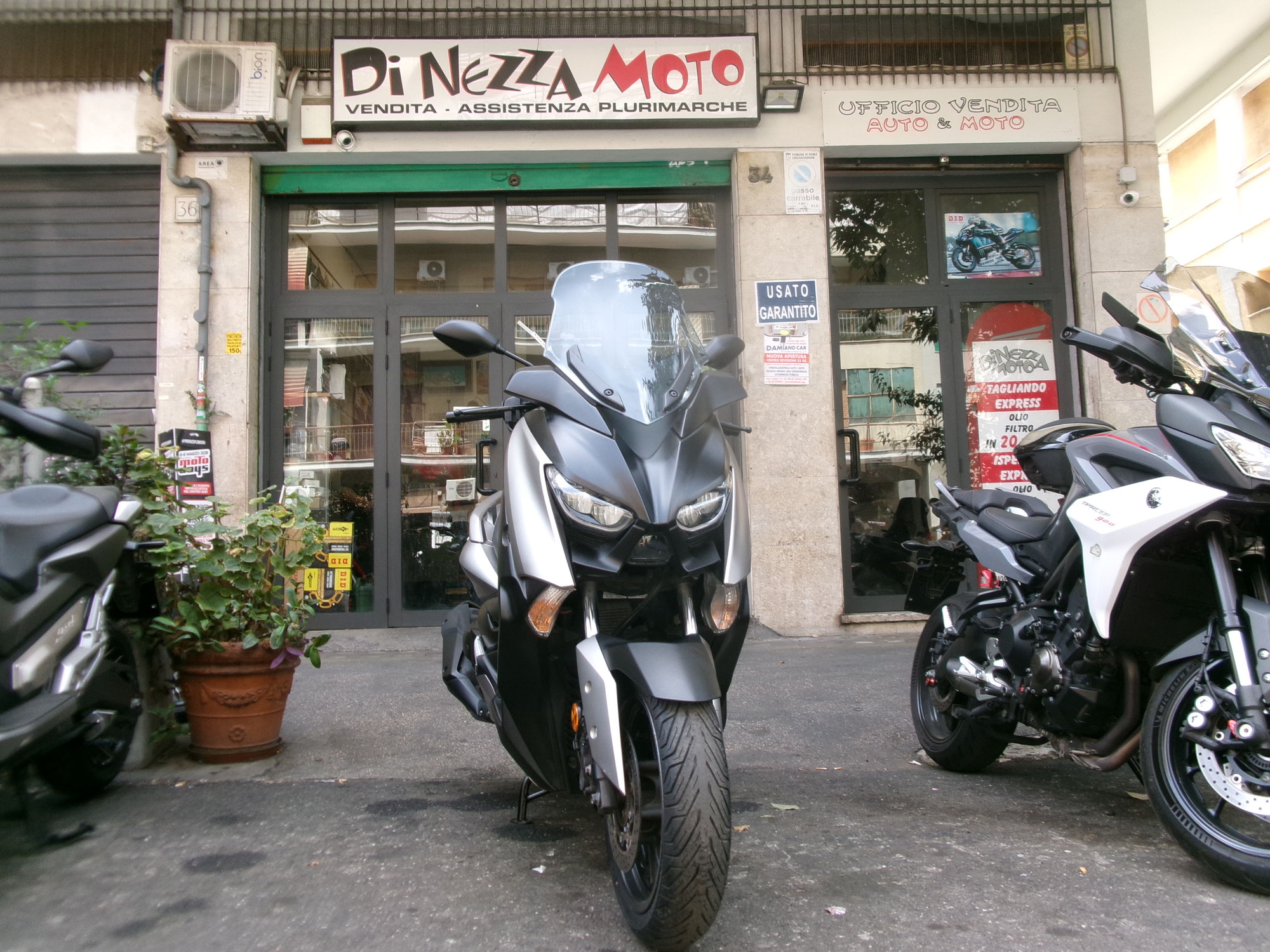 YAMAHA X-MAX 400 ABS - 2020 - KM 9.000 - EURO 4 - IVA ESPOSTA