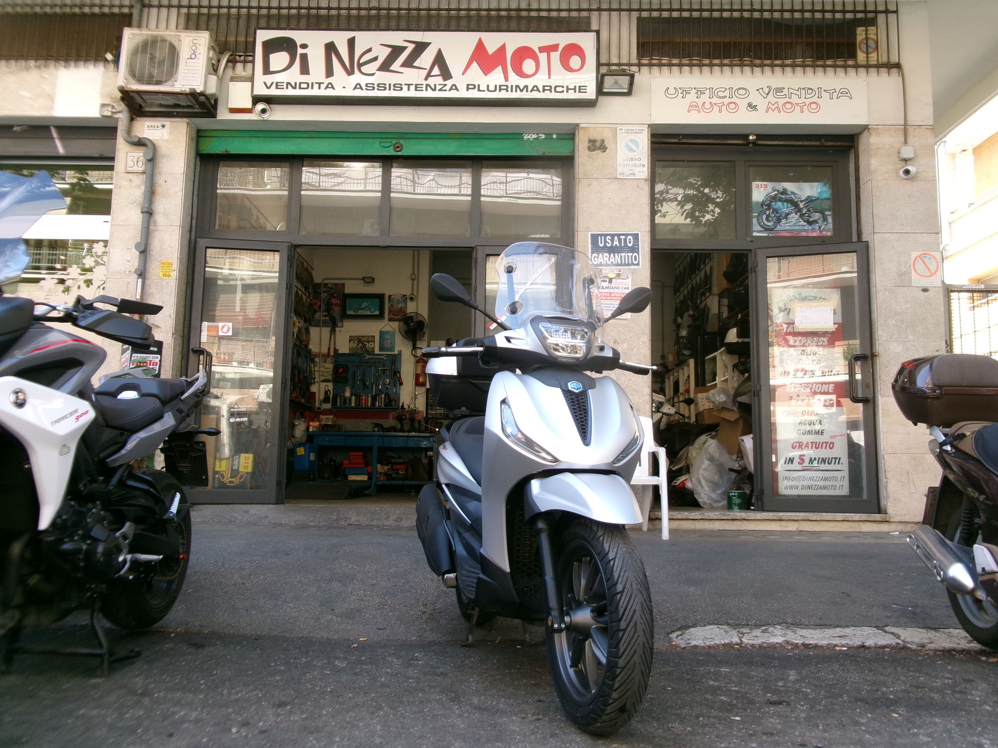 PIAGGIO BEVERLY 400 HPE SPORT ABS ASR - 2022 - KM 10.000 - EURO 5 - IVA ESPOSTA