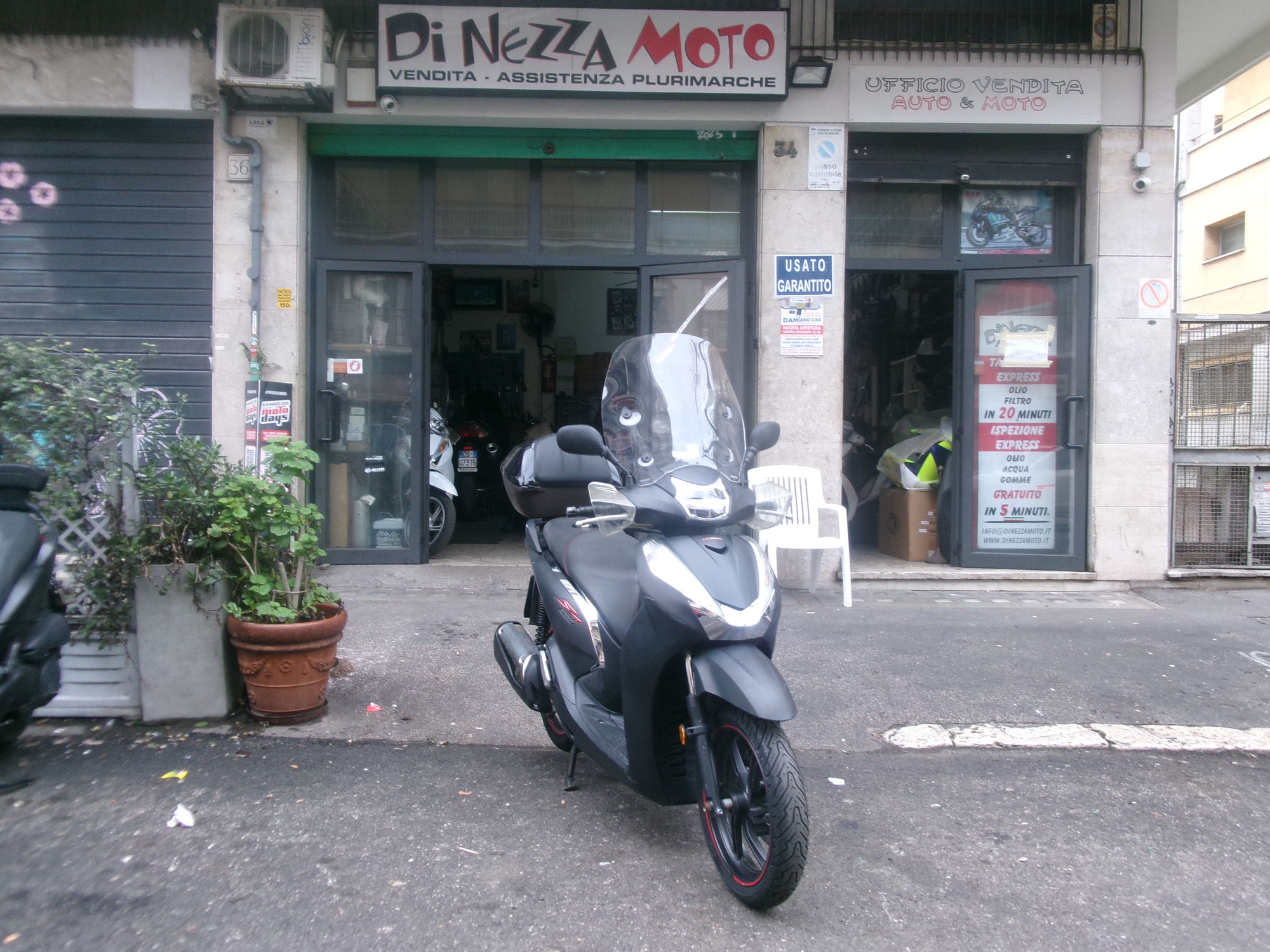 HONDA SH 300 SPORT ABS - 2018 - KM 35.000 - EURO 4