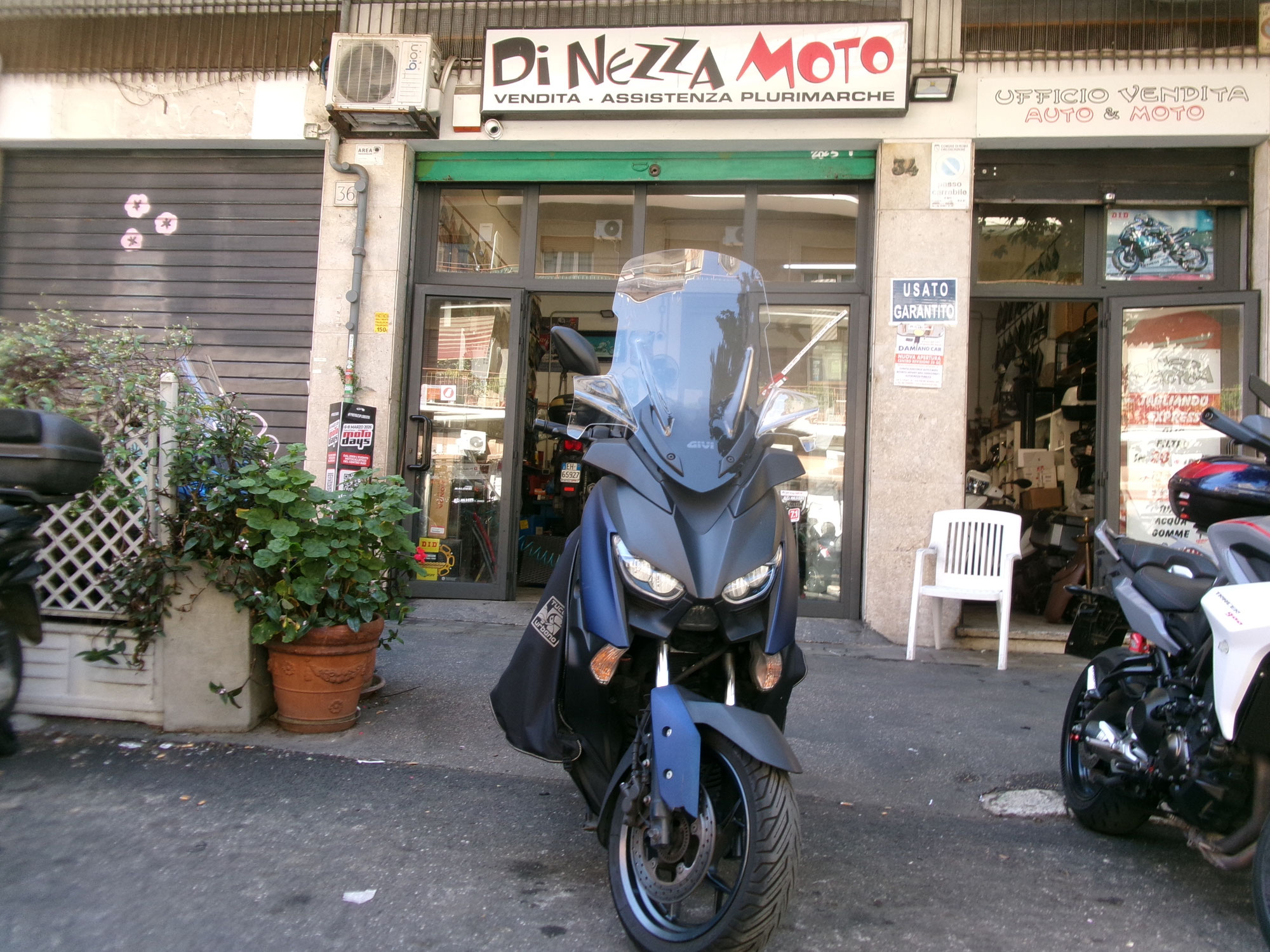 YAMAHA X-MAX 300 ABS TCS - 2018 - KM 27.000 - EURO 4