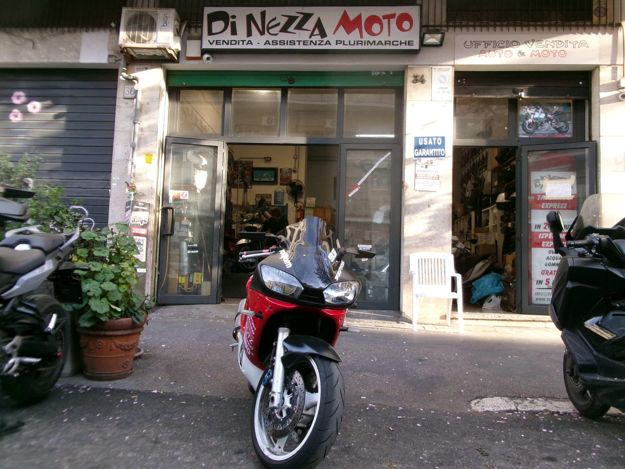 YAMAHA YZF R6 - 2001 - KM 21.000 - EURO 2