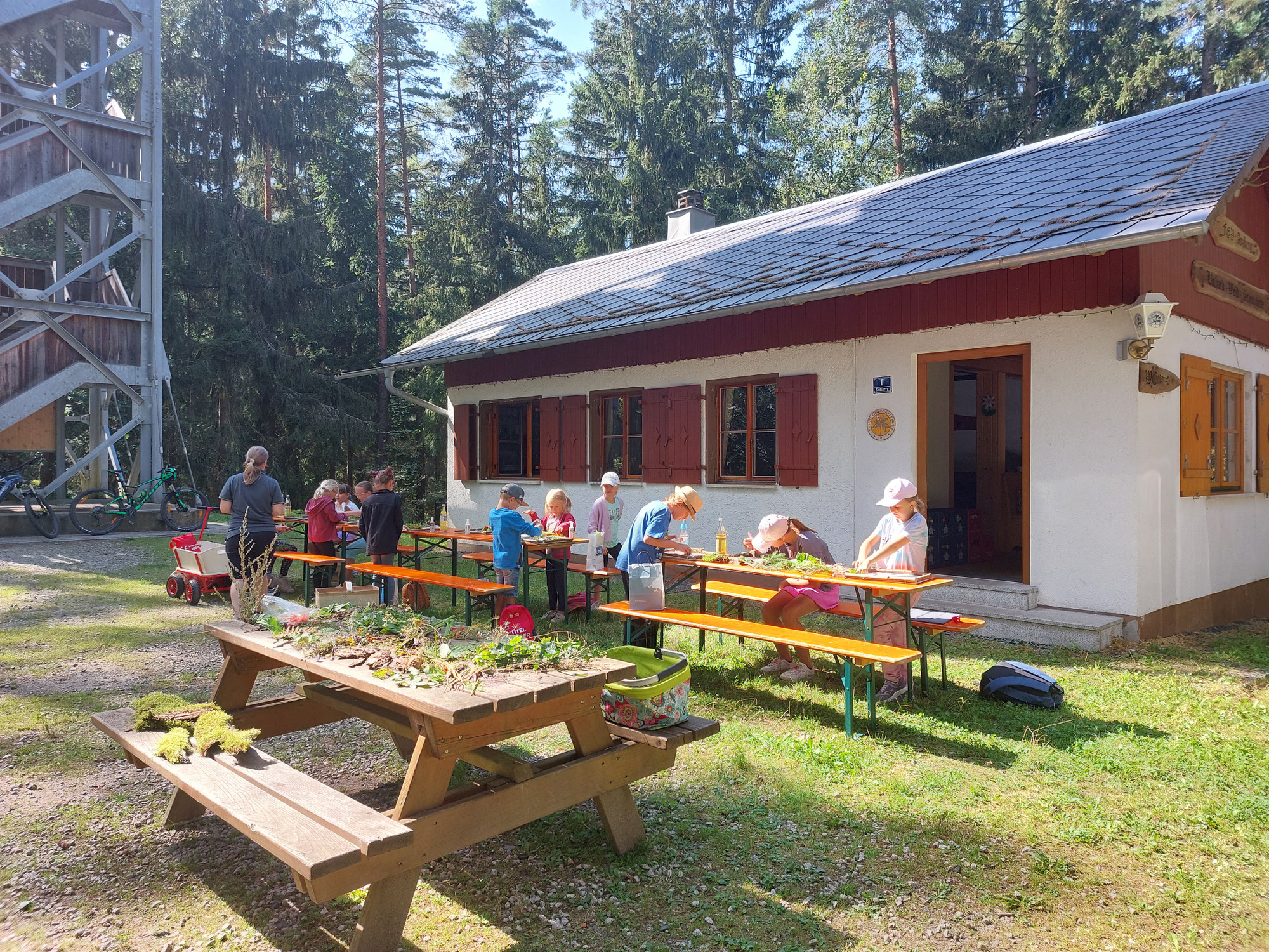 Ferienprogramm der AWO und Stadt Arzberg   - FGV bastelt mit Euch Naturbilder
