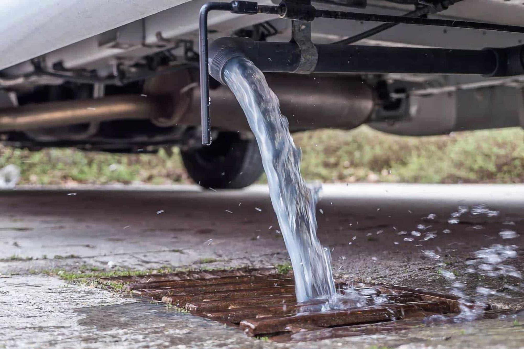 Die 10 häufigsten Wasserlecks bei Wohnmobilen und wie man sie behebt