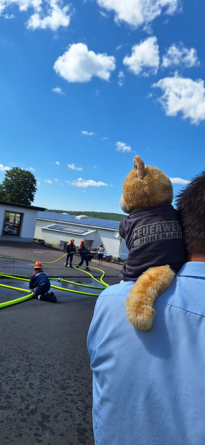 Heißer und feierlicher Juni im Feuerwehrverband