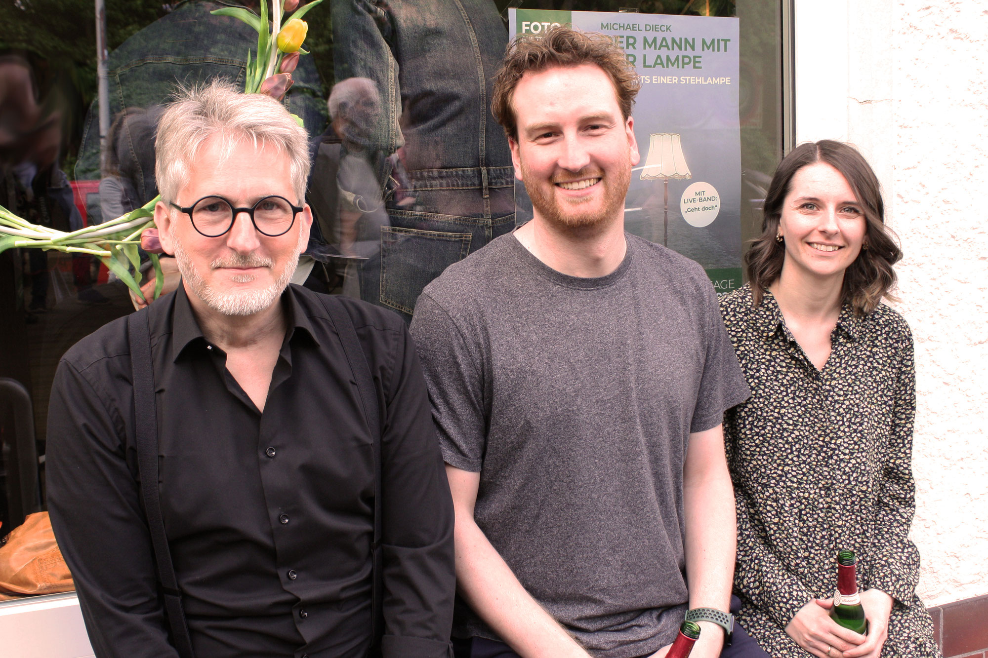 Gelungene Ausstellungseröffnung: »Schnittzone« präsentiert Michael Dieck »Der Mann mit der Lampe«