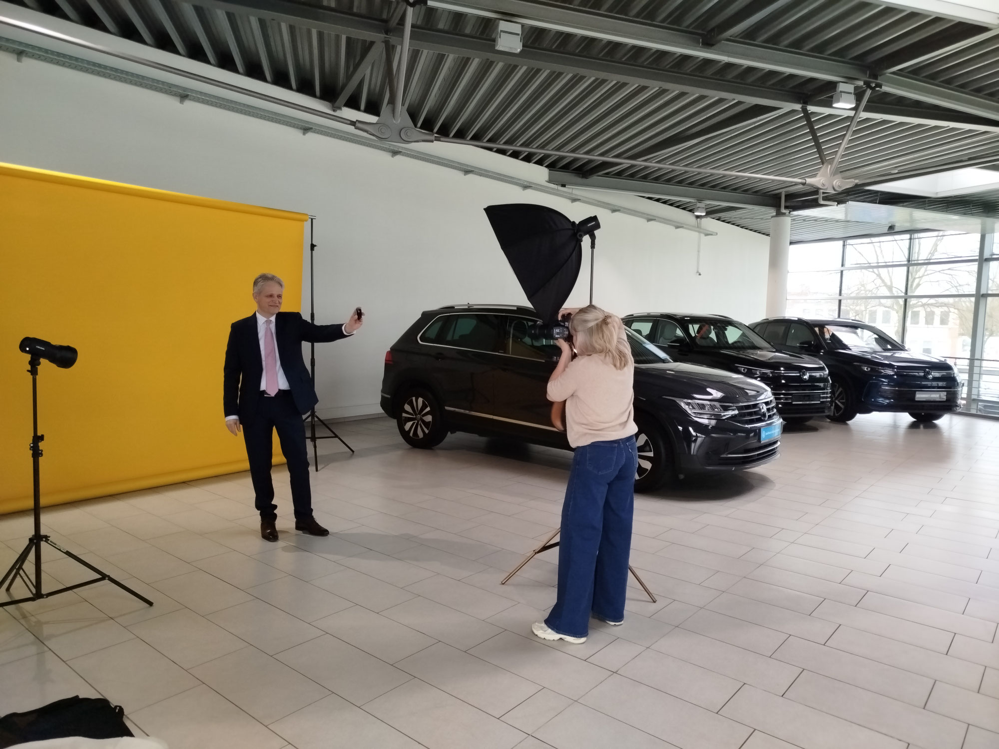 Für den neuen FINDORFF FINDER in Szene gesetzt: Fotosession im Autohaus Utbremen