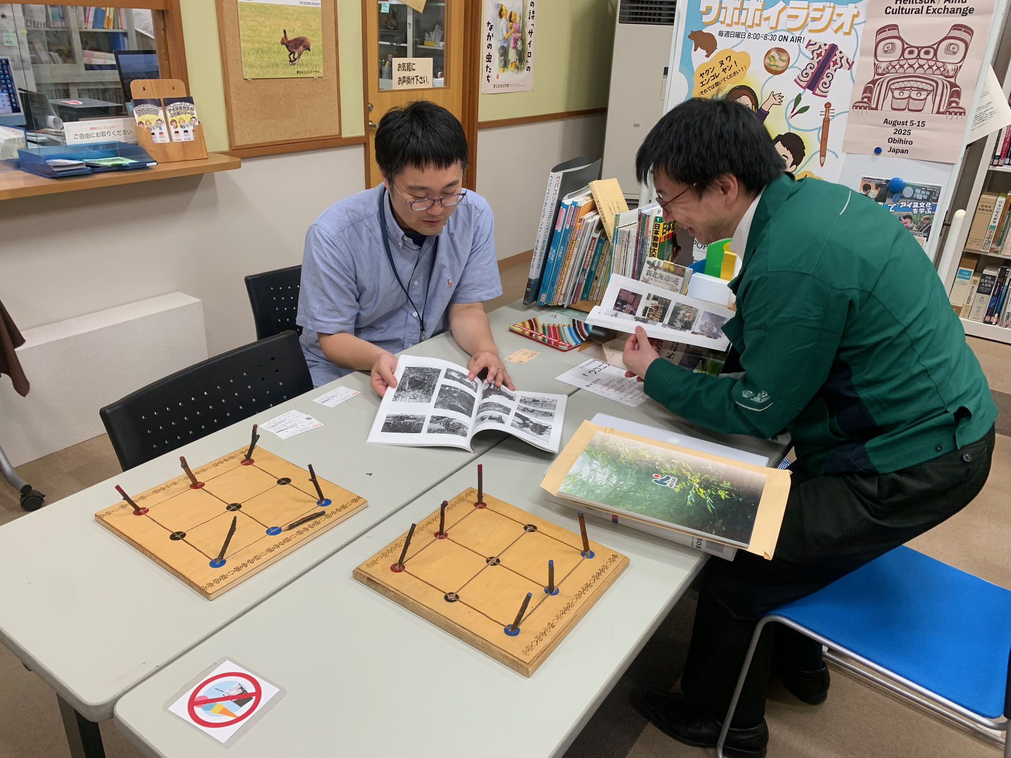 100周年記念誌を寄贈させていただきました