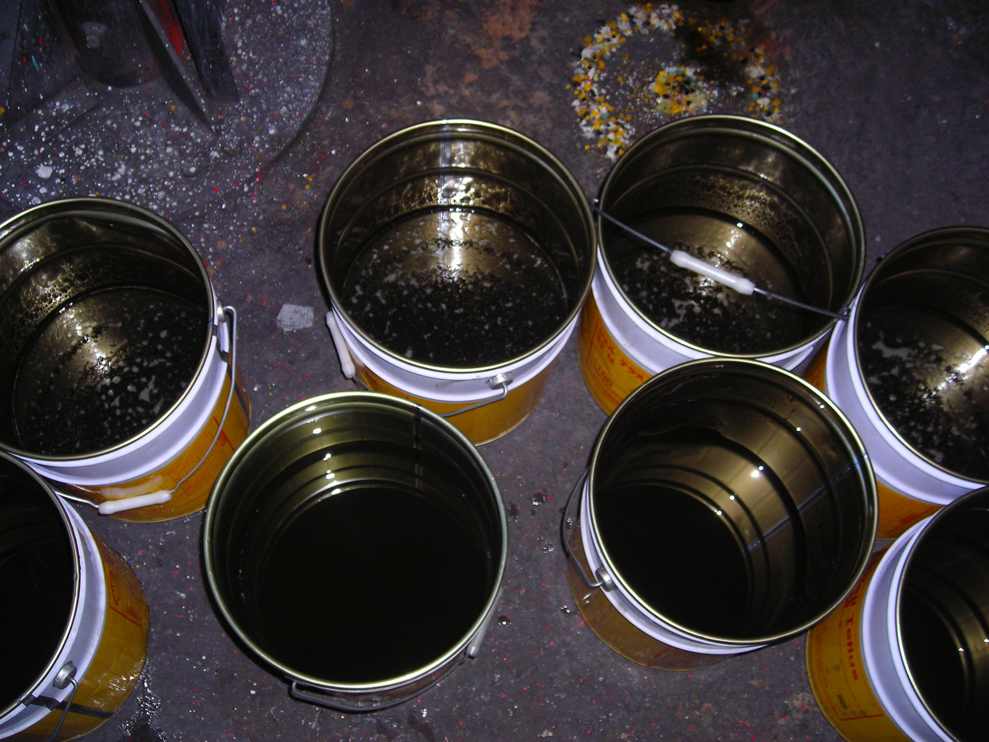 作動油の劣化による油圧エレベーターの故障