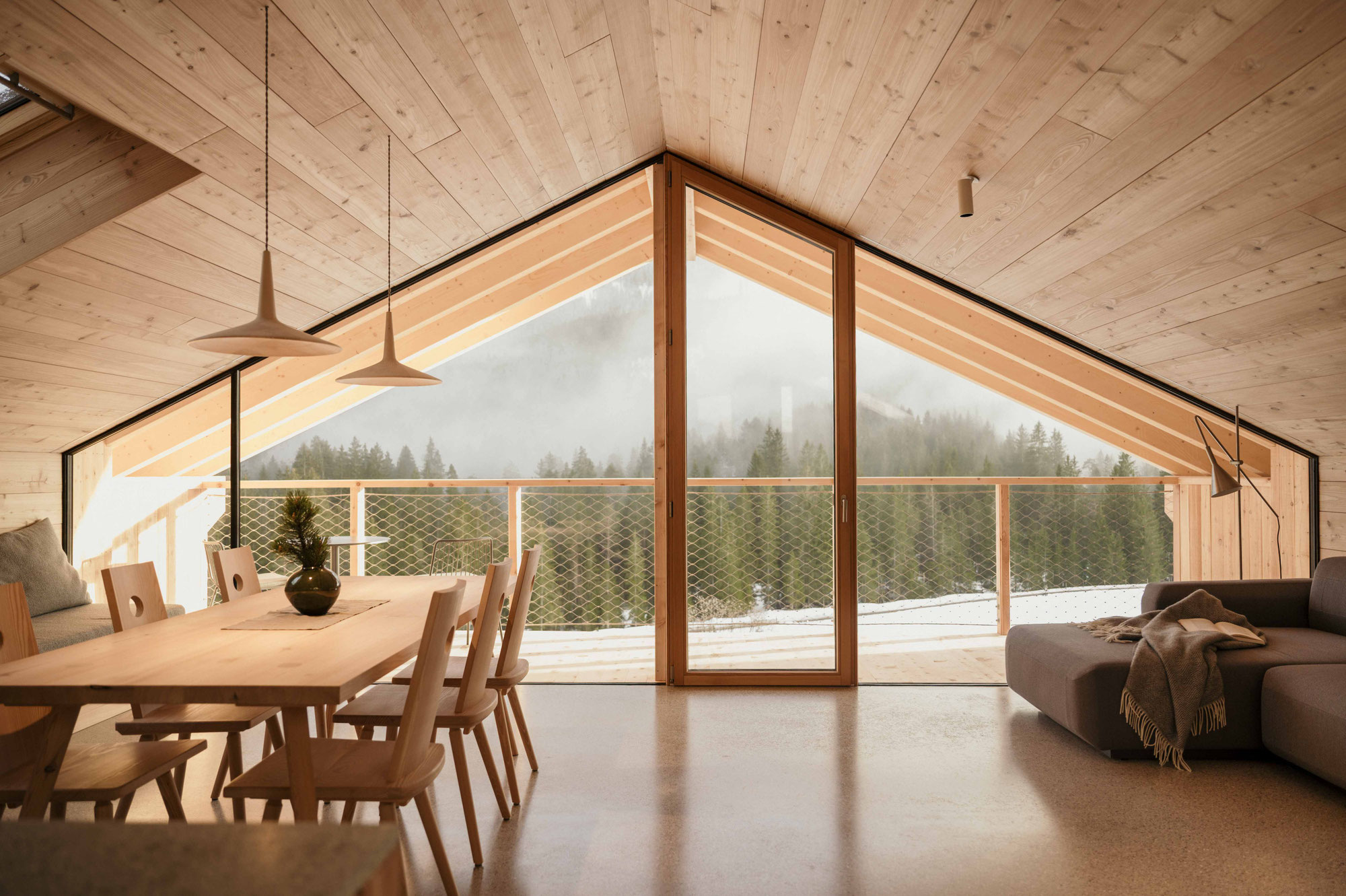 KARERHOF in den Dolomiten • Moderne Apartments im Bergbauernhof in Alleinlage