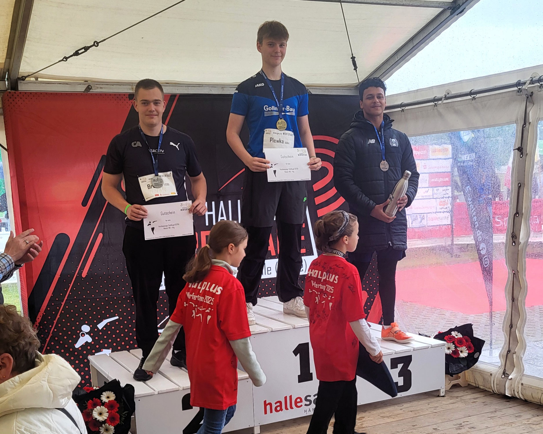 Sieg und neue Bestleistung für Jan Plewka im Hammerwurf der U16
