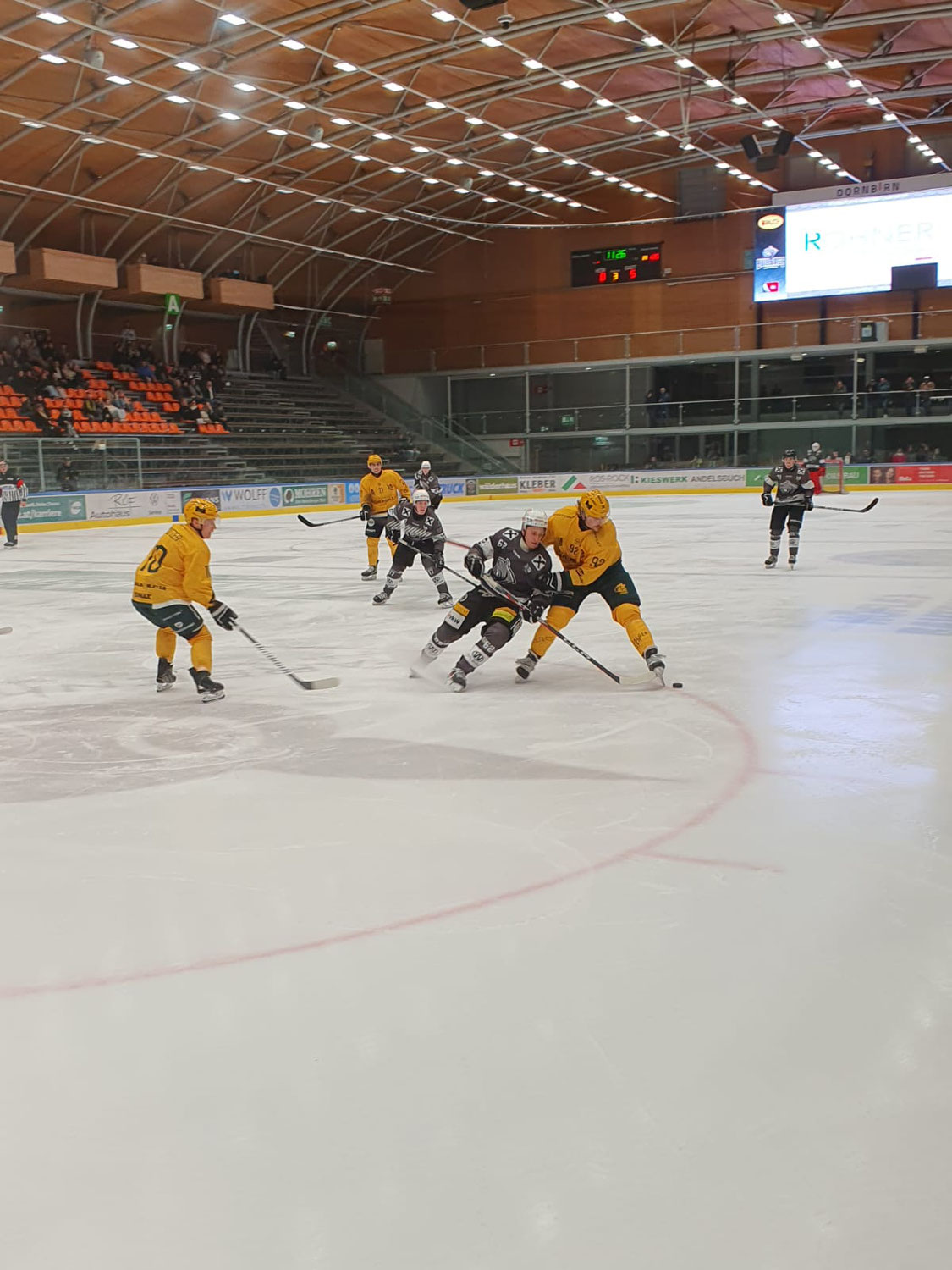 Bulldogs Dornbirn gegen EHC Lustenau.
