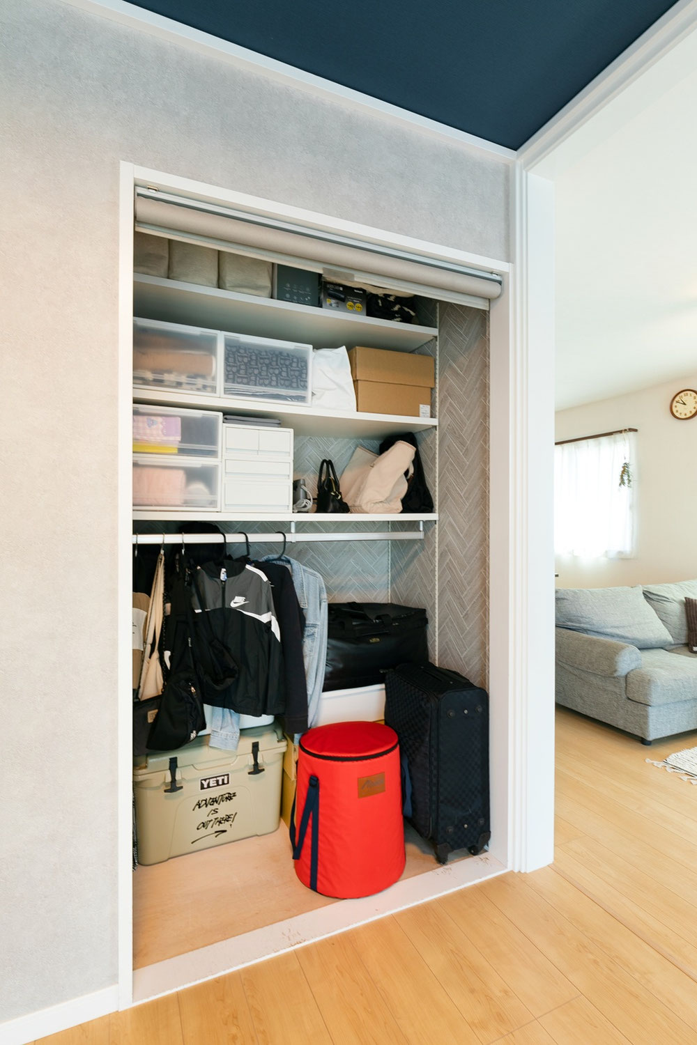 収納目隠しロールスクリーン