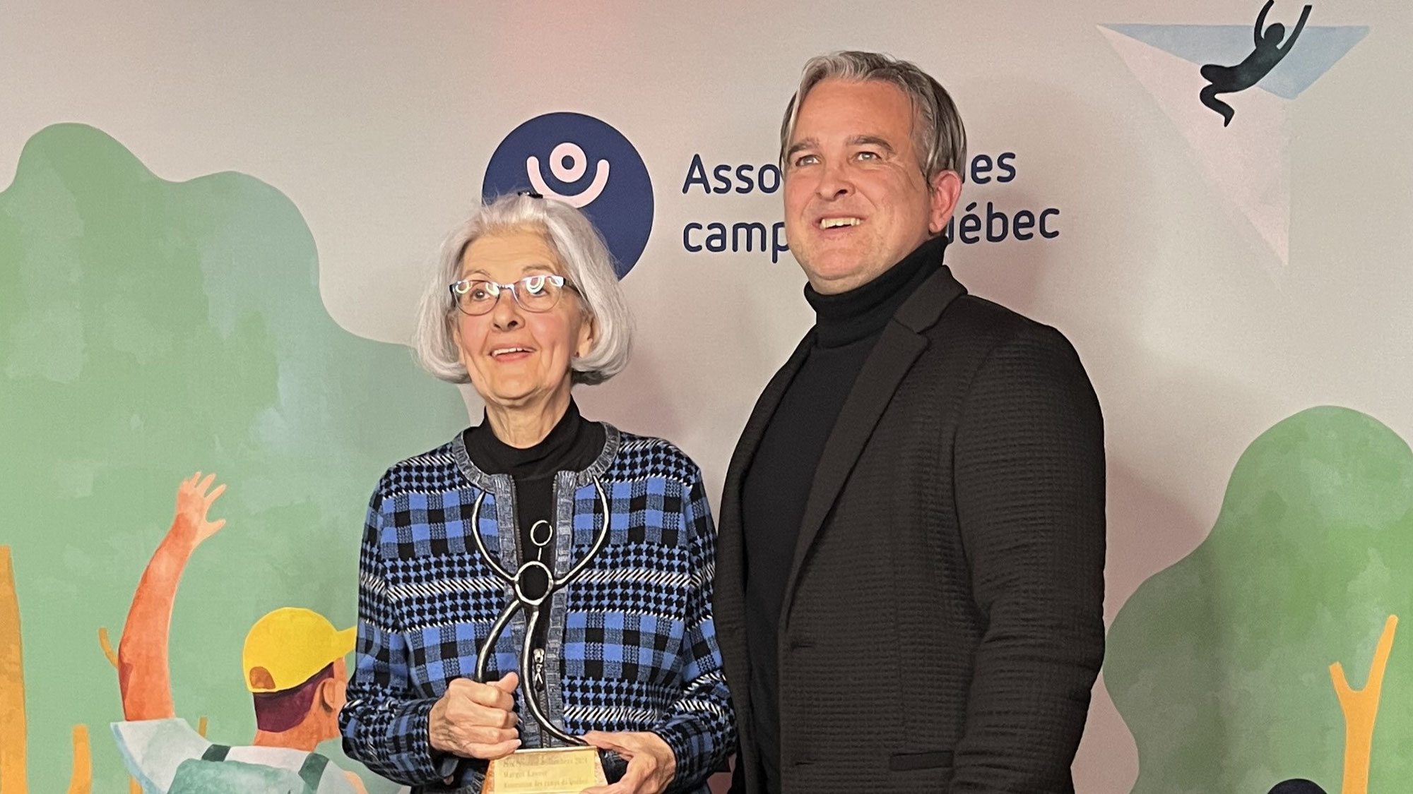 Margot Lavoie reçoit le prix Porteur de flambeau 2024