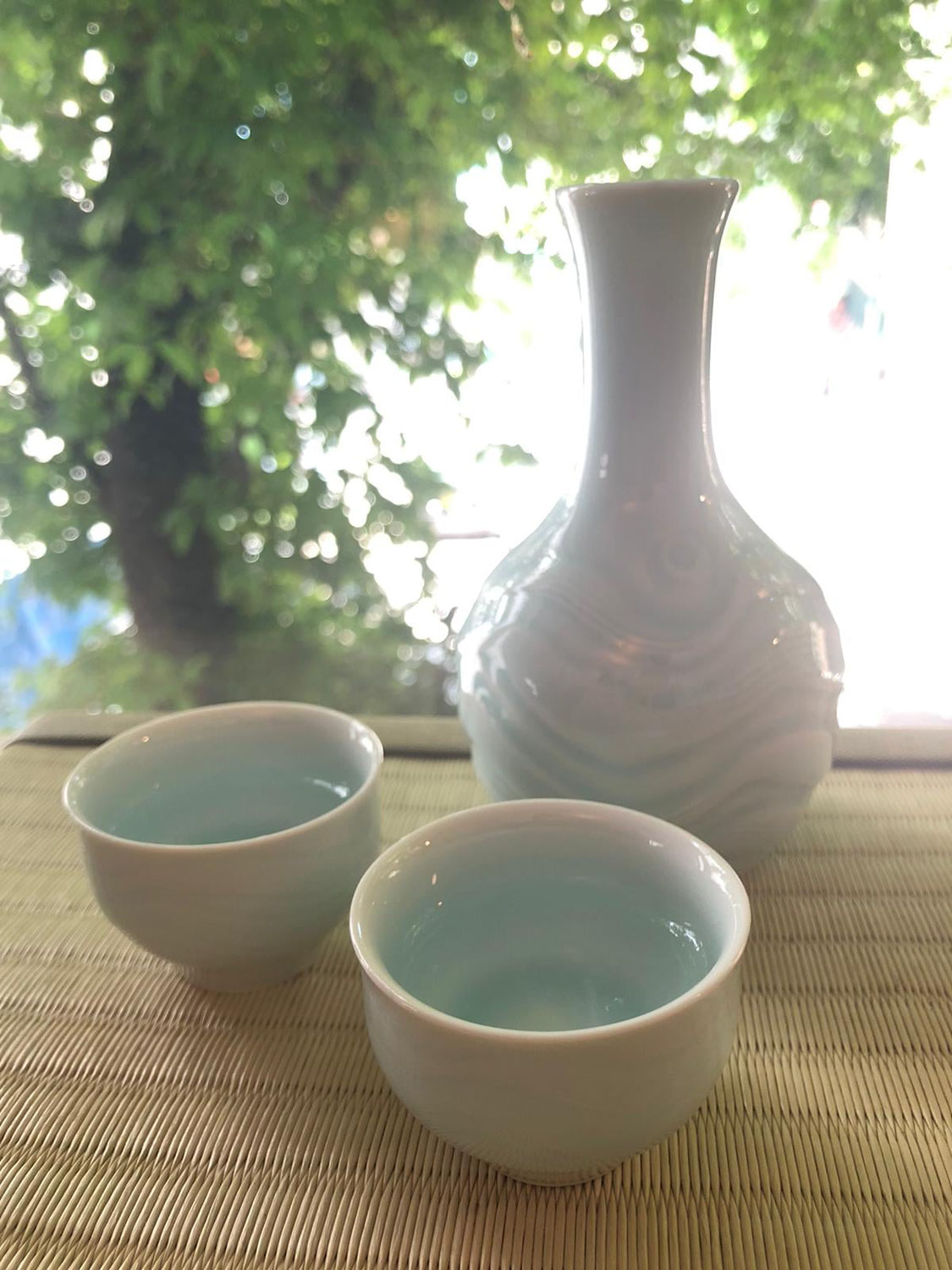 【又有新到嘅 #快山窯 青白磁 蓋碗嘞！！！ 】 New “Kaizan” tea ware arrived!! 新到一批來自 岐阜  #快山窯 的 白磁/青白磁 茶具啊~ 去年 #快山窯 推出鑽研經年的 #中式蓋碗，頗受好評。除了造型簡單美觀，手感順，其杯型頗能泡出茶的香味。 剛剛又收到了幾款新造好的  快山窯 的