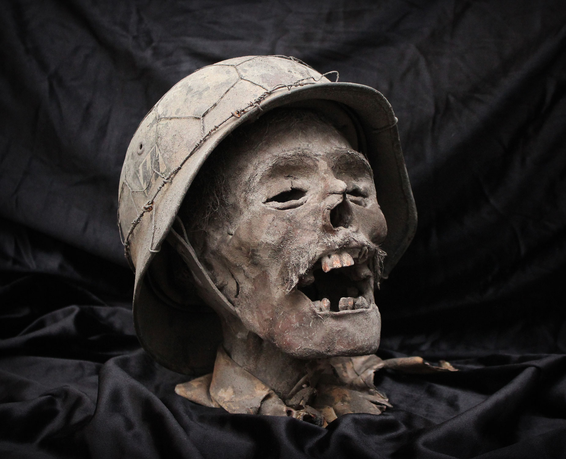 Mummified head of a German soldier (Nazi - SS) - Trophy // Cabeza de soldado alemán momificada ( Nazi - SS ) - Trofeo