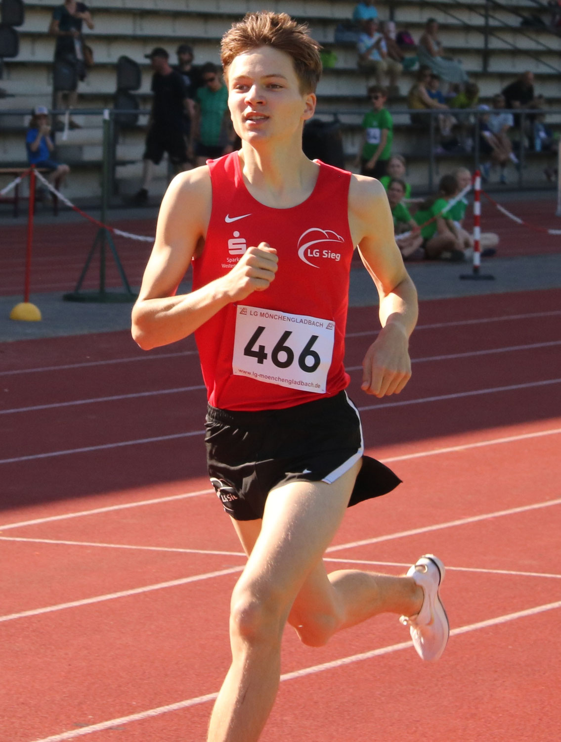 Julius Hehn knackt 2 Minuten Marke über 800 Meter