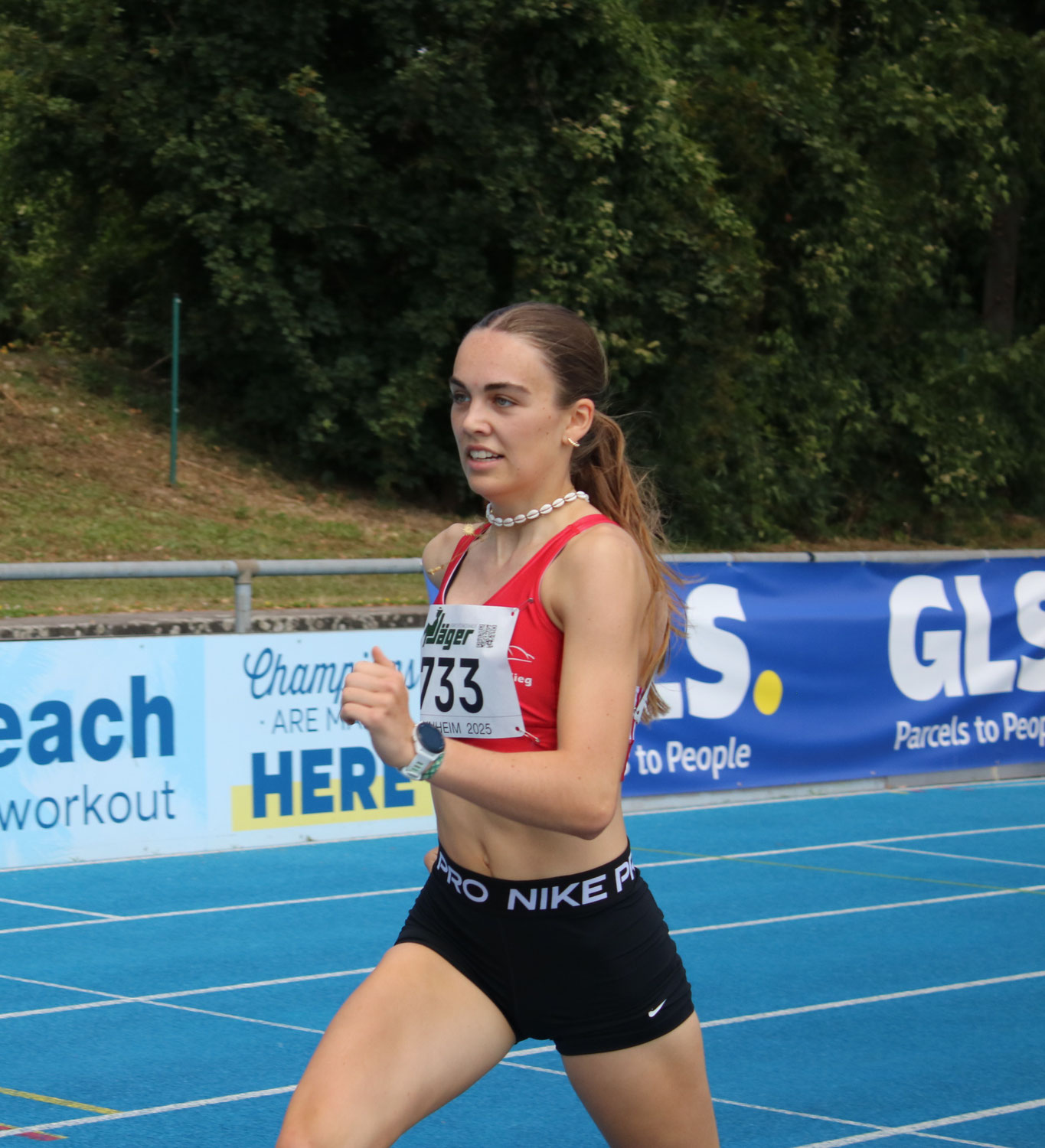 LG Sieg Athleten bei der Bauhaus-Gala in Mannheim: Jule van der Zwaag und Julius Hehn bestätigen über 800 Meter ihre gute Form