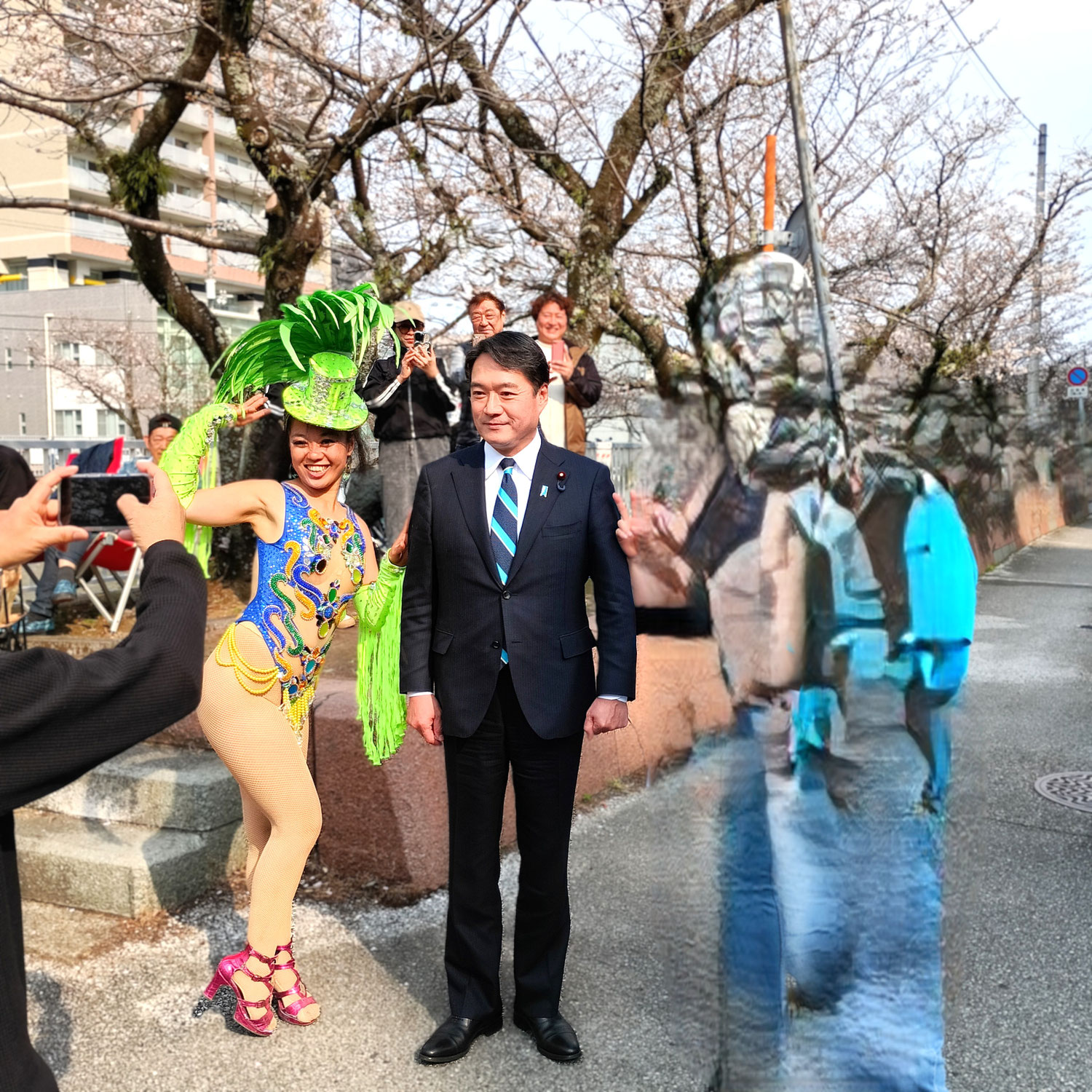昨日の堀川桜並木のお花見に尾崎正直官房副長官が来ました～