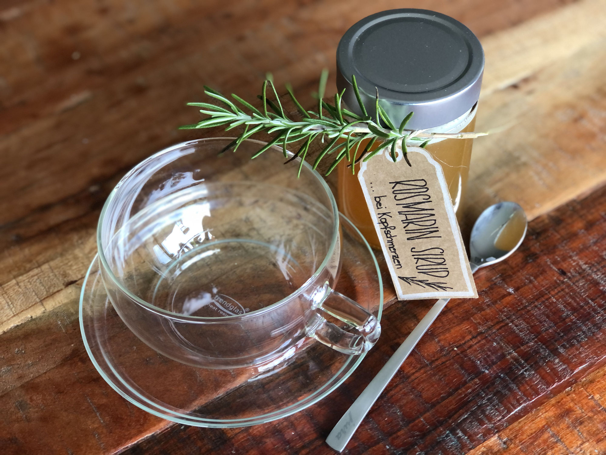 REZEPT: Rosmarin Sirup gegen Kopfschmerzen
