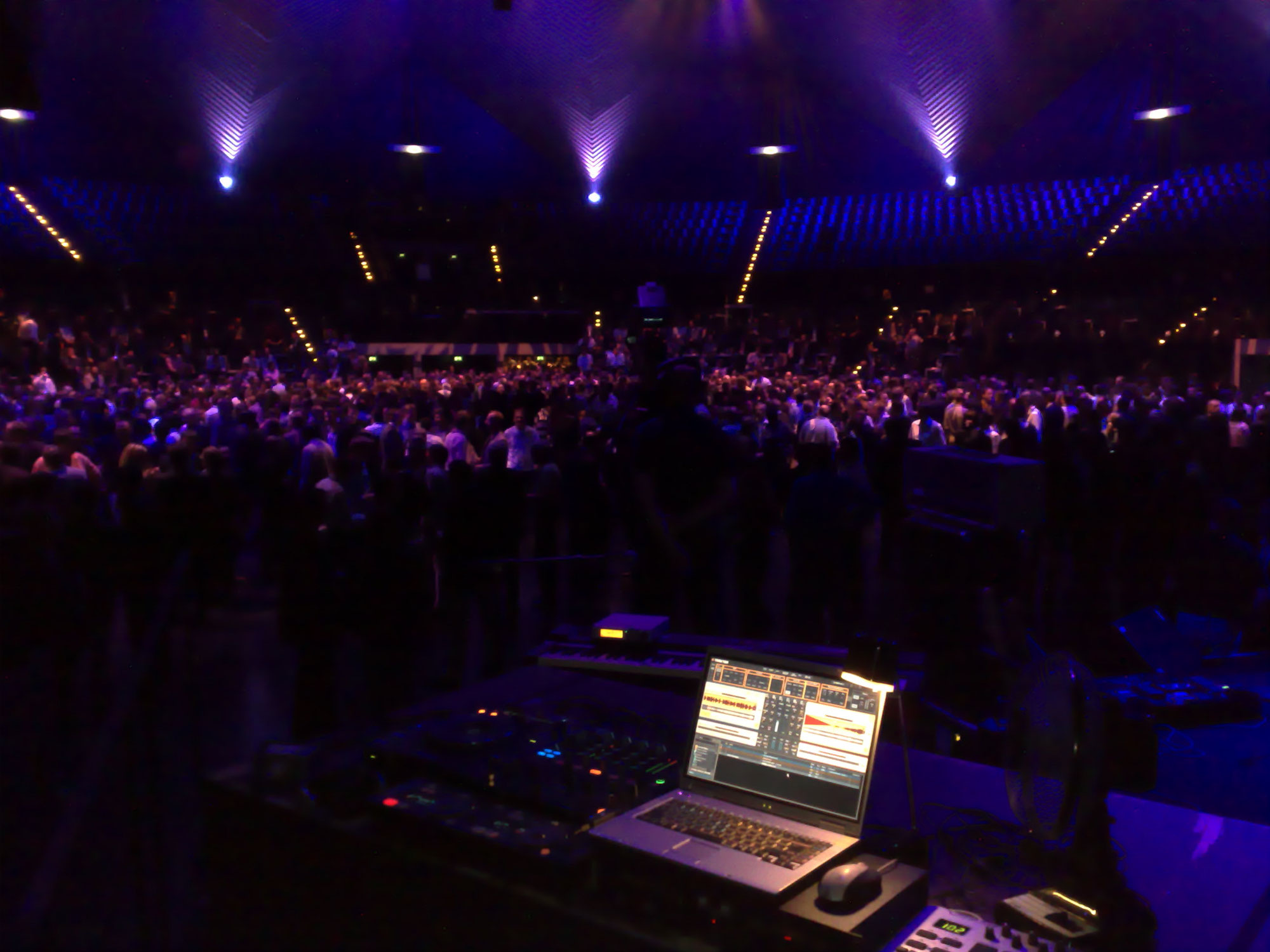 Ludwigsfelde single party