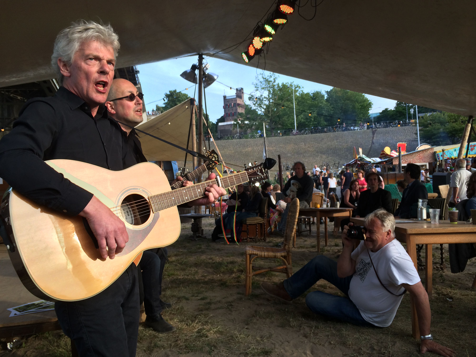 (c) Tuesdaymoon.nl