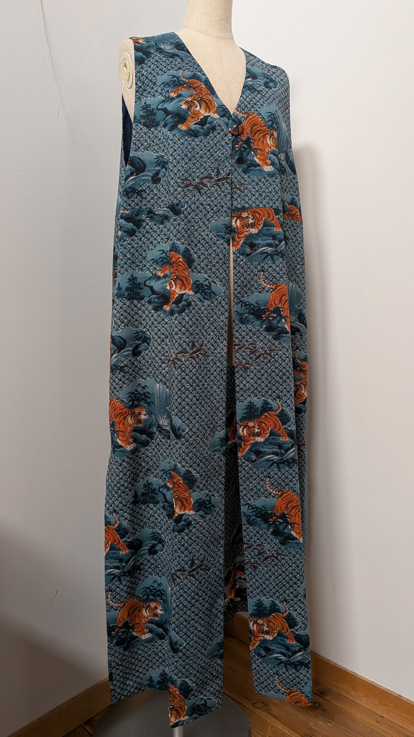 Remake a long vest from a tiger-patterned men's long juban (kimono undergarment)