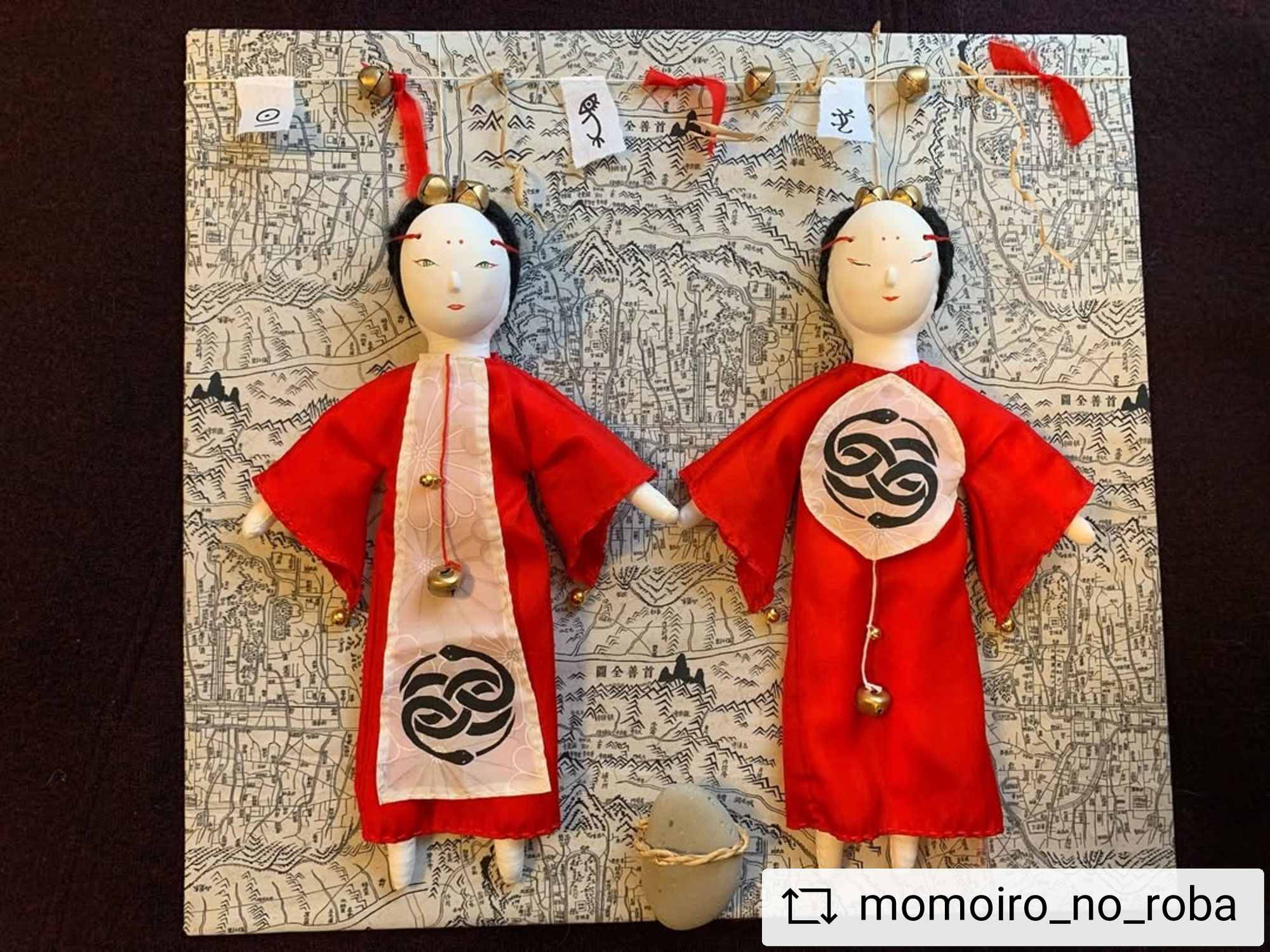 (D_MO_01)ももいろのロバ　蛇の見る夢展