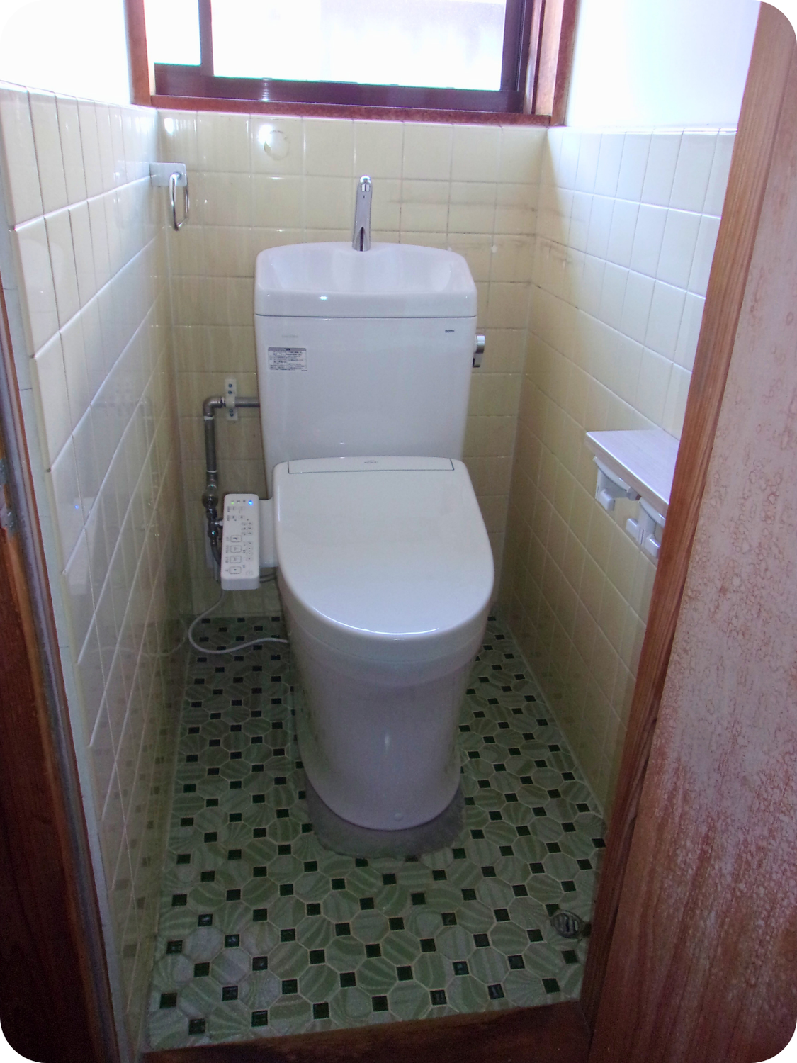 燕市｜和式から洋式へトイレリフォーム事例｜TOTOピュアレストQR＋ウォシュレットSS1で快適＆清潔な空間へ