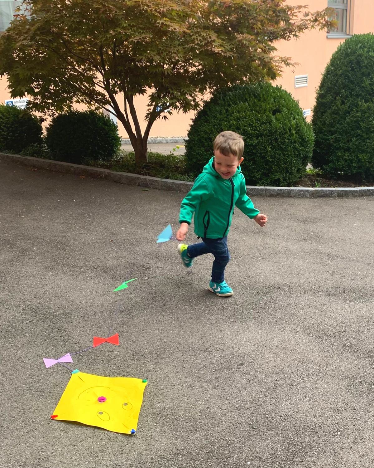 Drachen steigen lassen