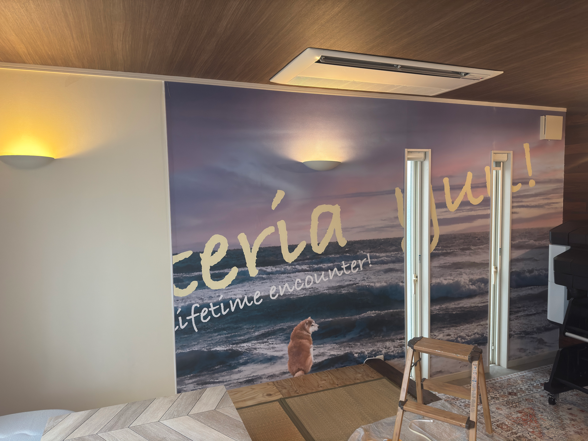 やっとリビングのアクセント貼り換えます☺️