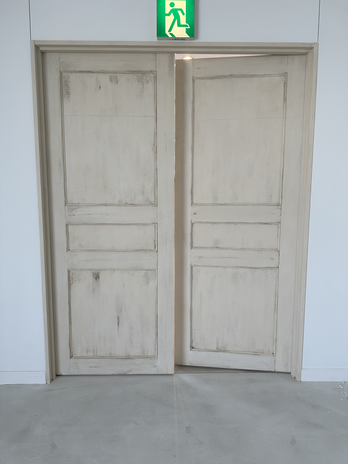 木製建具のエイジング塗装