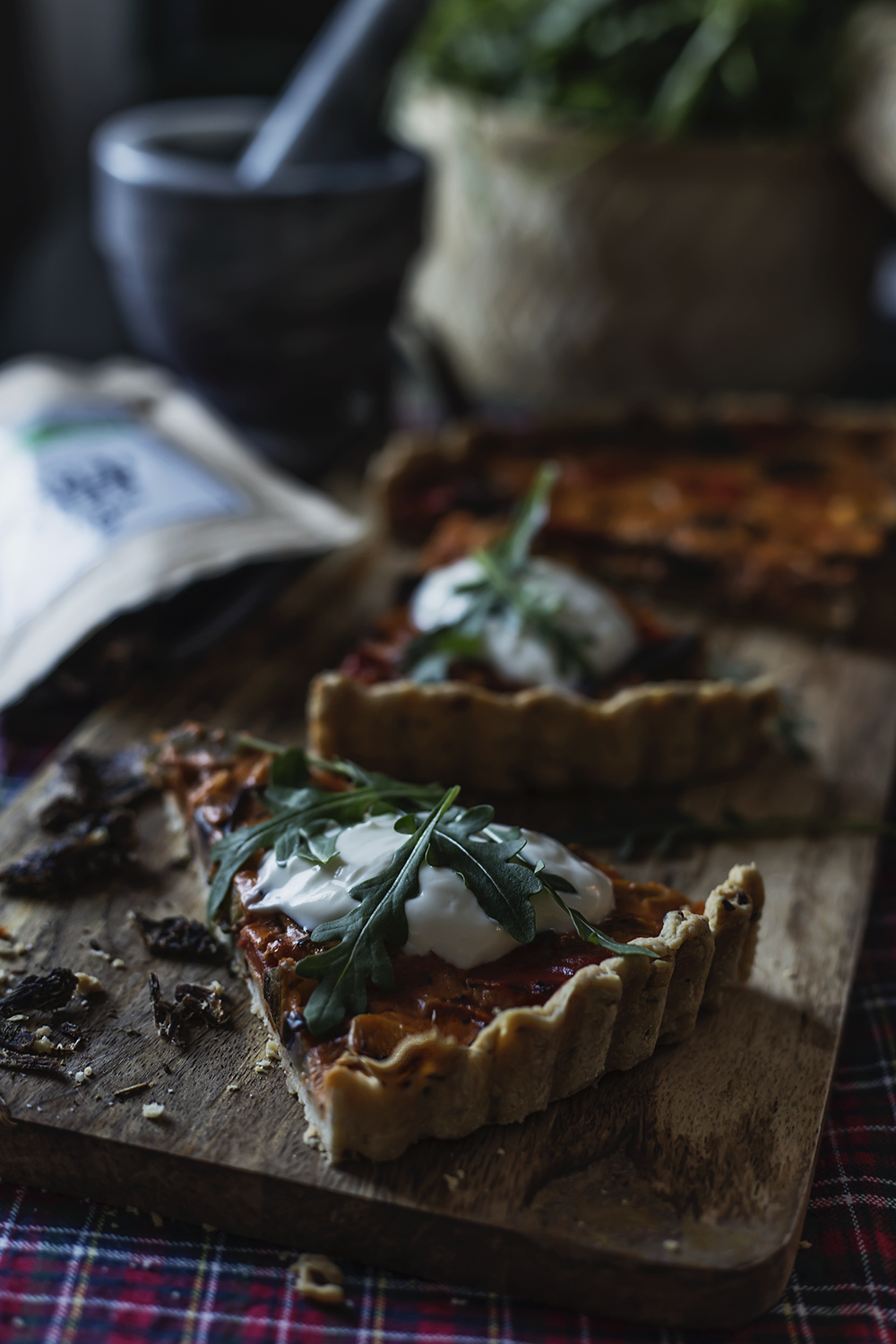 Herzafte französische Tarte mit Beef Jerky
