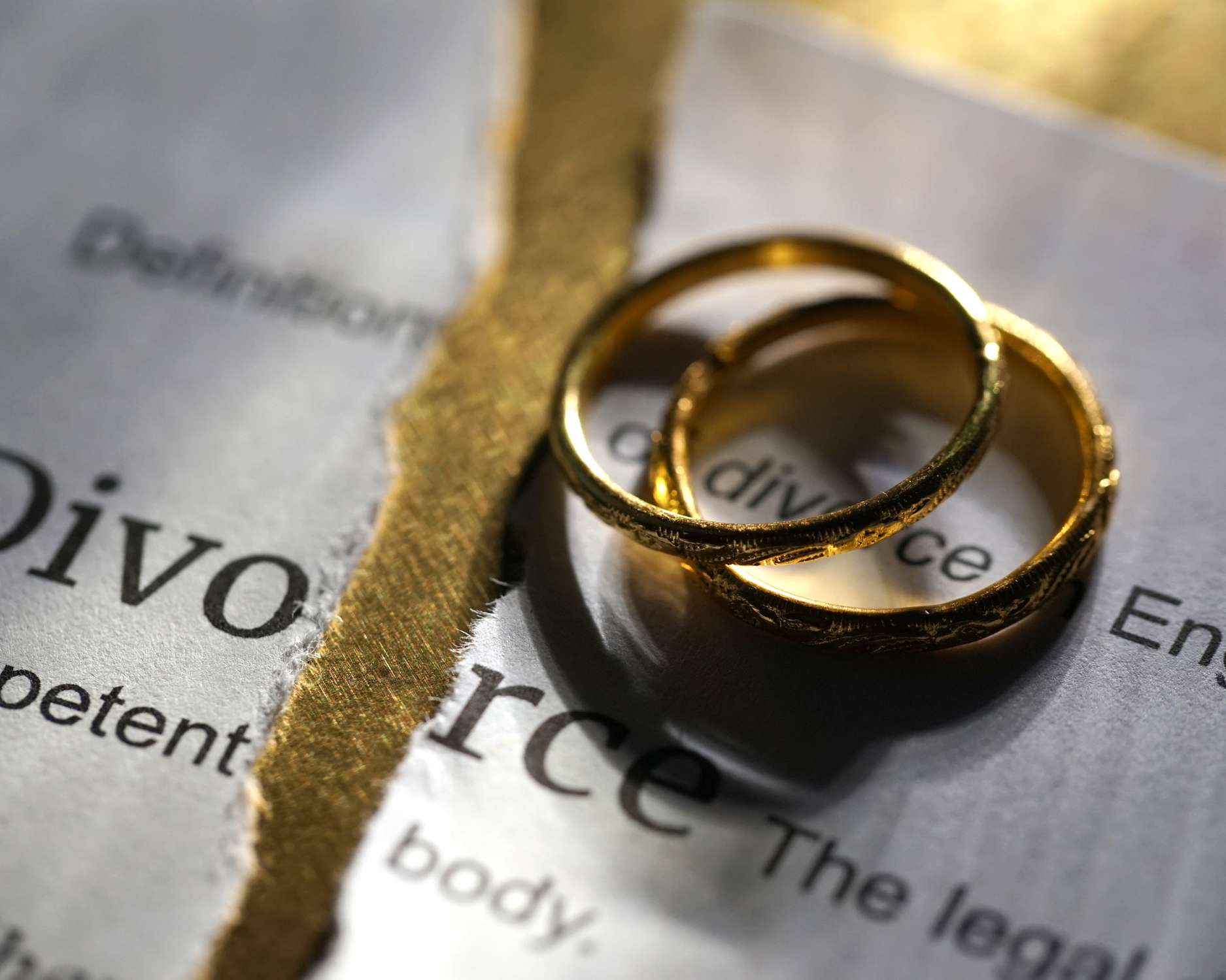 Registrare un divorzio estero in Italia: guida completa dalla richiesta alla traduzione giurata