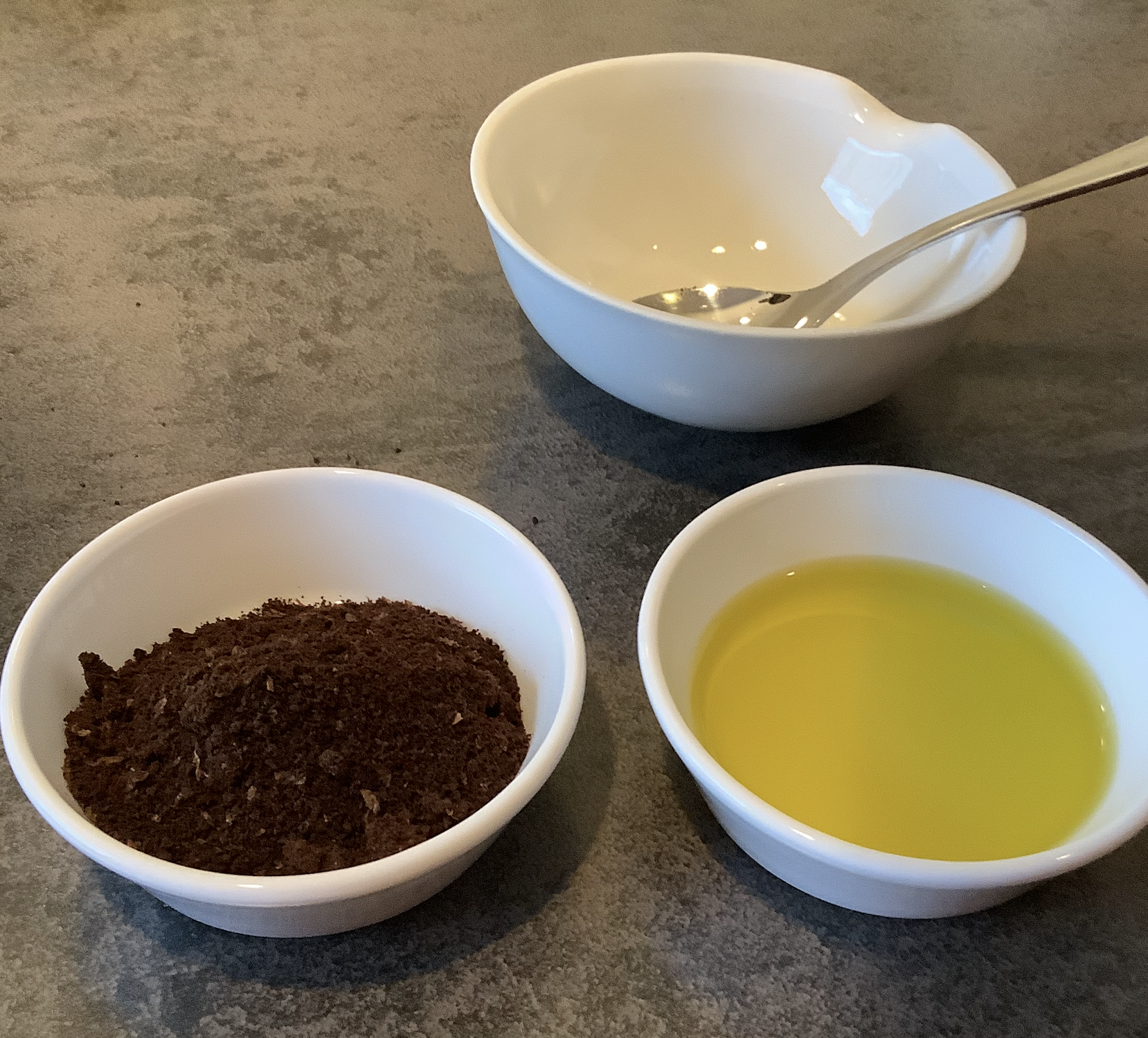 Kaffeesatz für schöne Haut unkompliziert verwenden