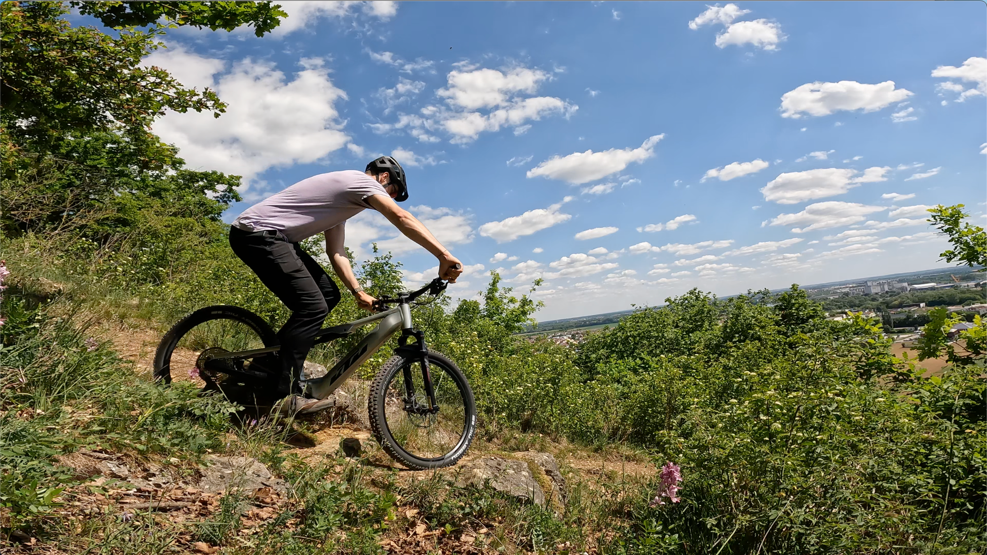 Im Test: SANVT Cycling Chino Black — Funktion trifft urbanes Design