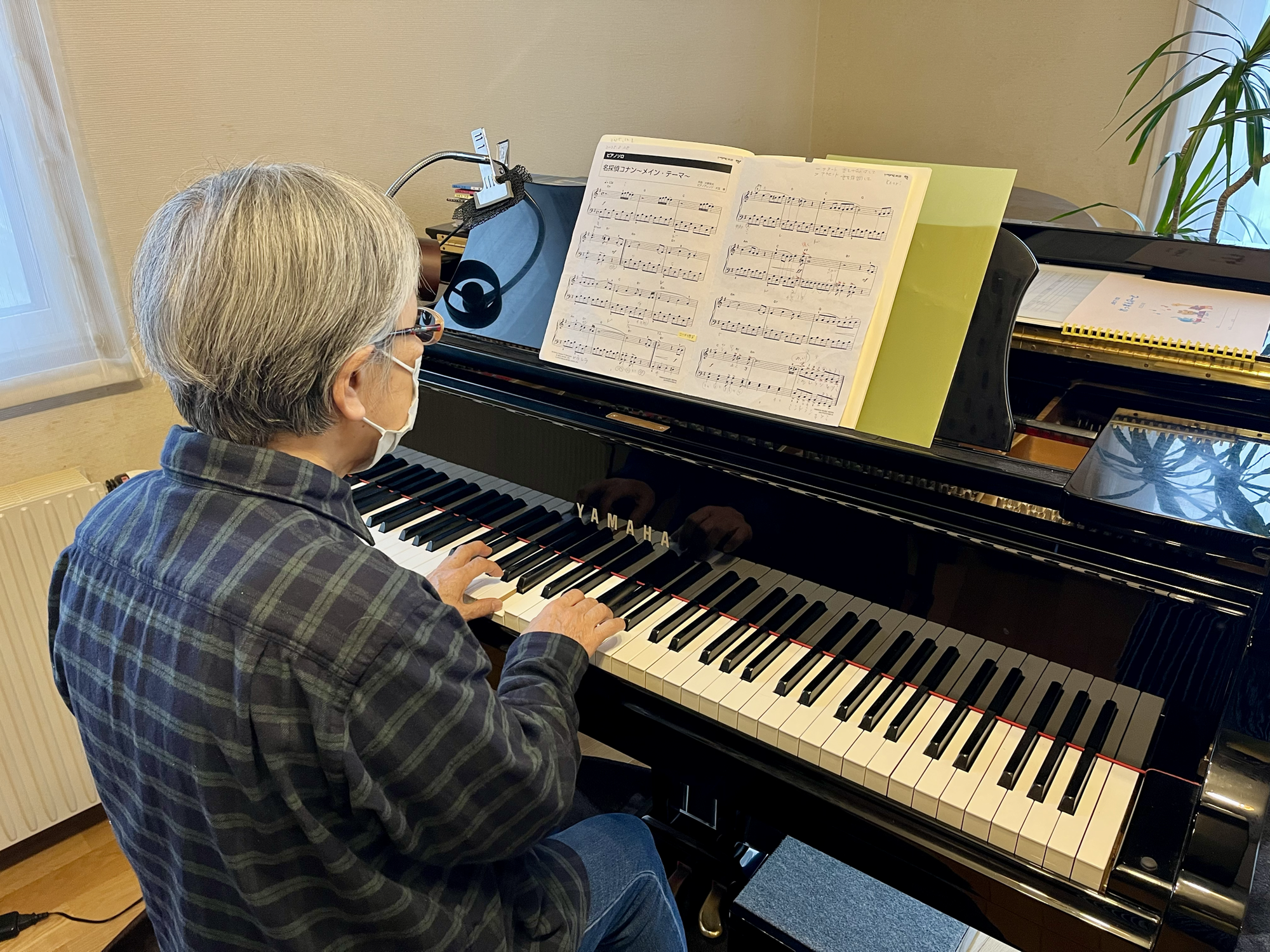 70代の生徒さん、コナンのテーマに挑戦中