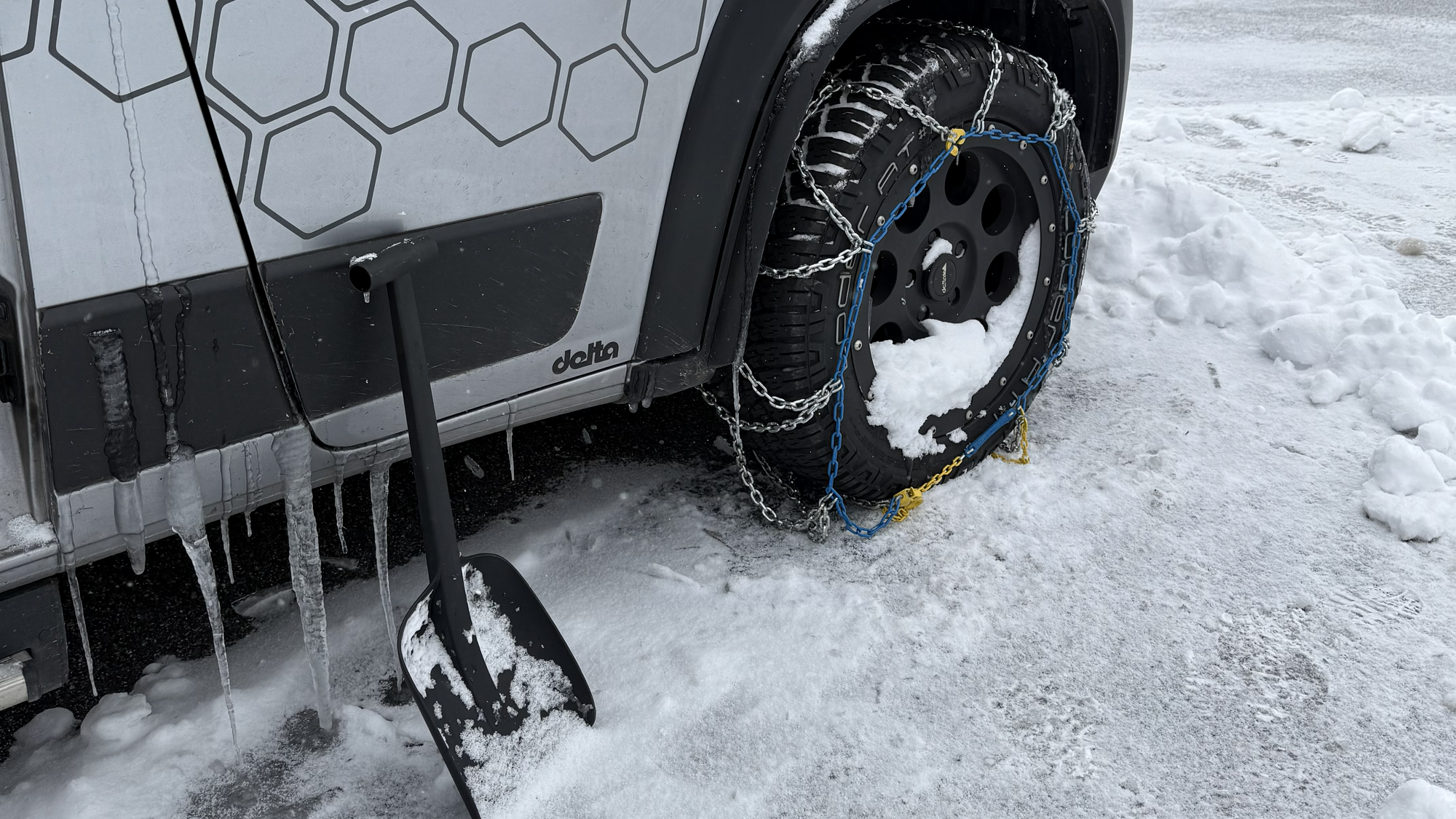 Schneeketten fürs Wohnmobil – unsere Erfahrung & Tipps 2026