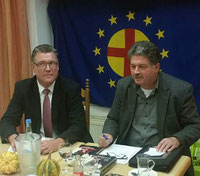 Landesverbandvorsitzender PEU Uwe Grebe und Winfried Gburek beim Vortrag in Gifhorn.